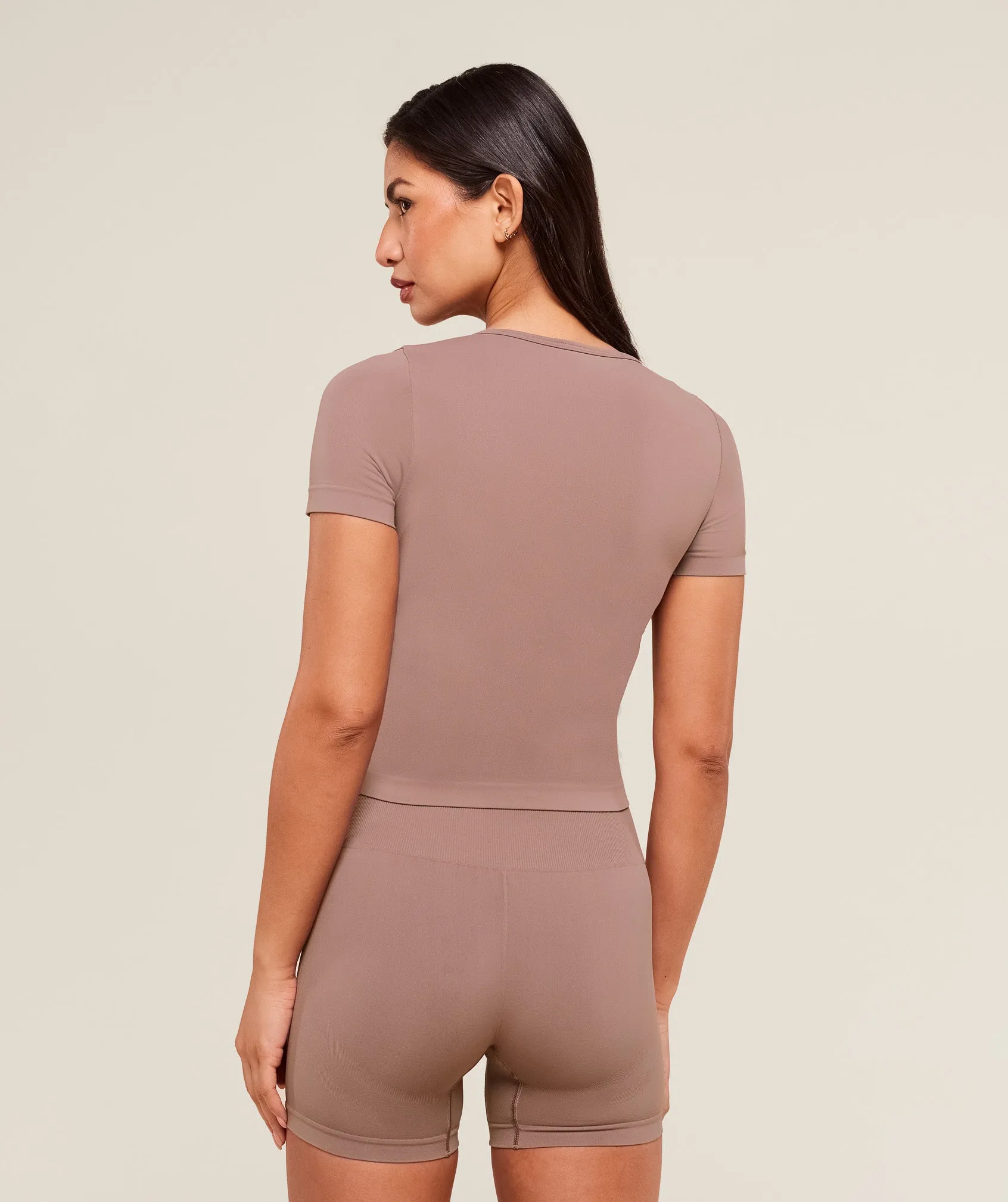 Gymshark Everyday Seamless Tight Fit Crew Neck Tee - Chestnut Pink sold by Gymshark product image thumbnail 2