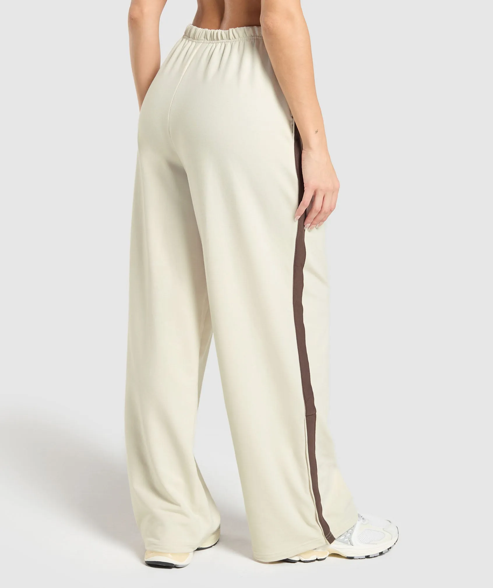 Gymshark Retro Stripe Snap Pant - Oat White/Archive Brown sold by Gymshark product image thumbnail 3