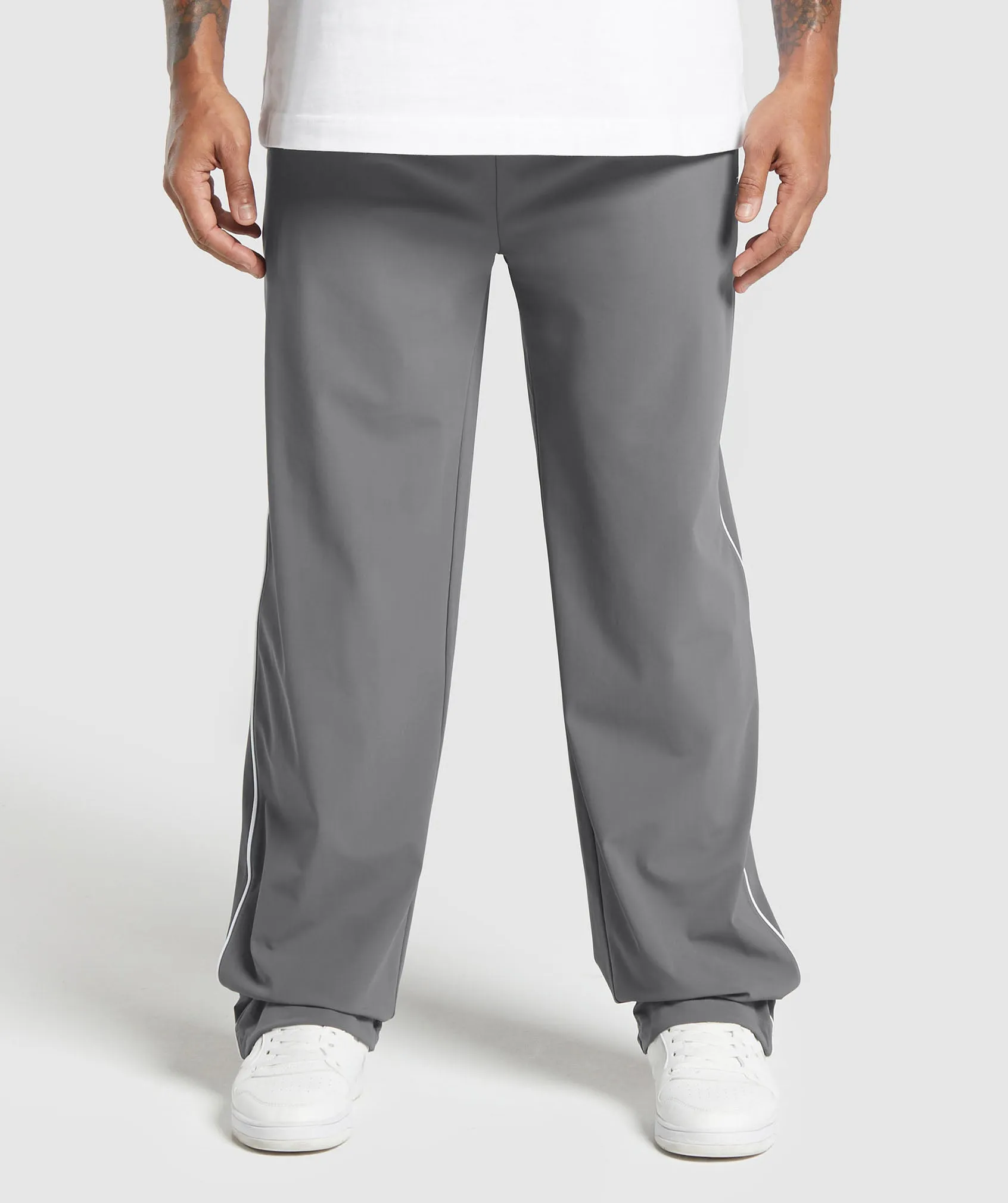Gymshark Contrast Straight Leg Pant - Pitch Grey sold by Gymshark product image thumbnail 3
