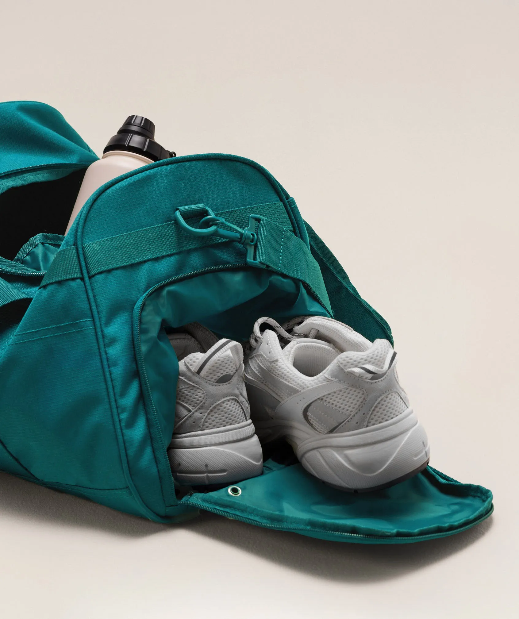Gymshark Active Holdall Medium - Functional Teal sold by Gymshark product image thumbnail 4