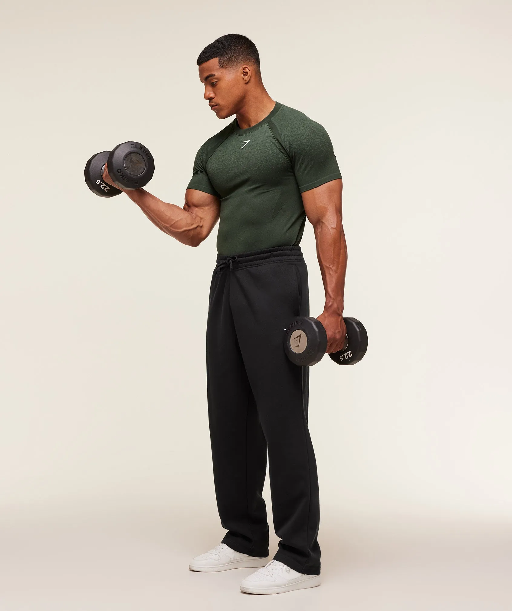 Gymshark Shadow Seamless T Shirt - Trail Green sold by Gymshark product image thumbnail 4