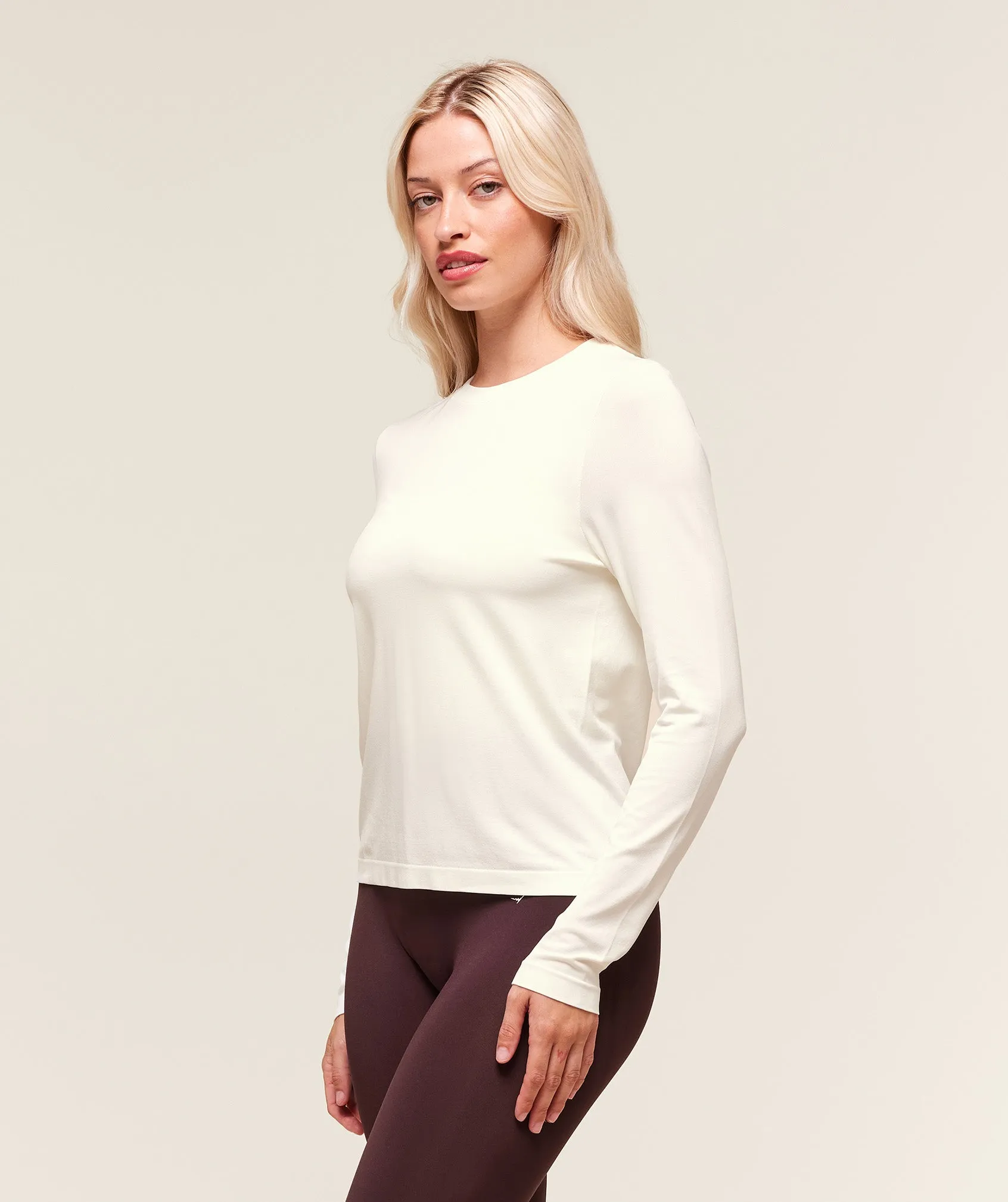 Gymshark Everyday Seamless Long Sleeve Top - Soft White sold by Gymshark product image thumbnail 3