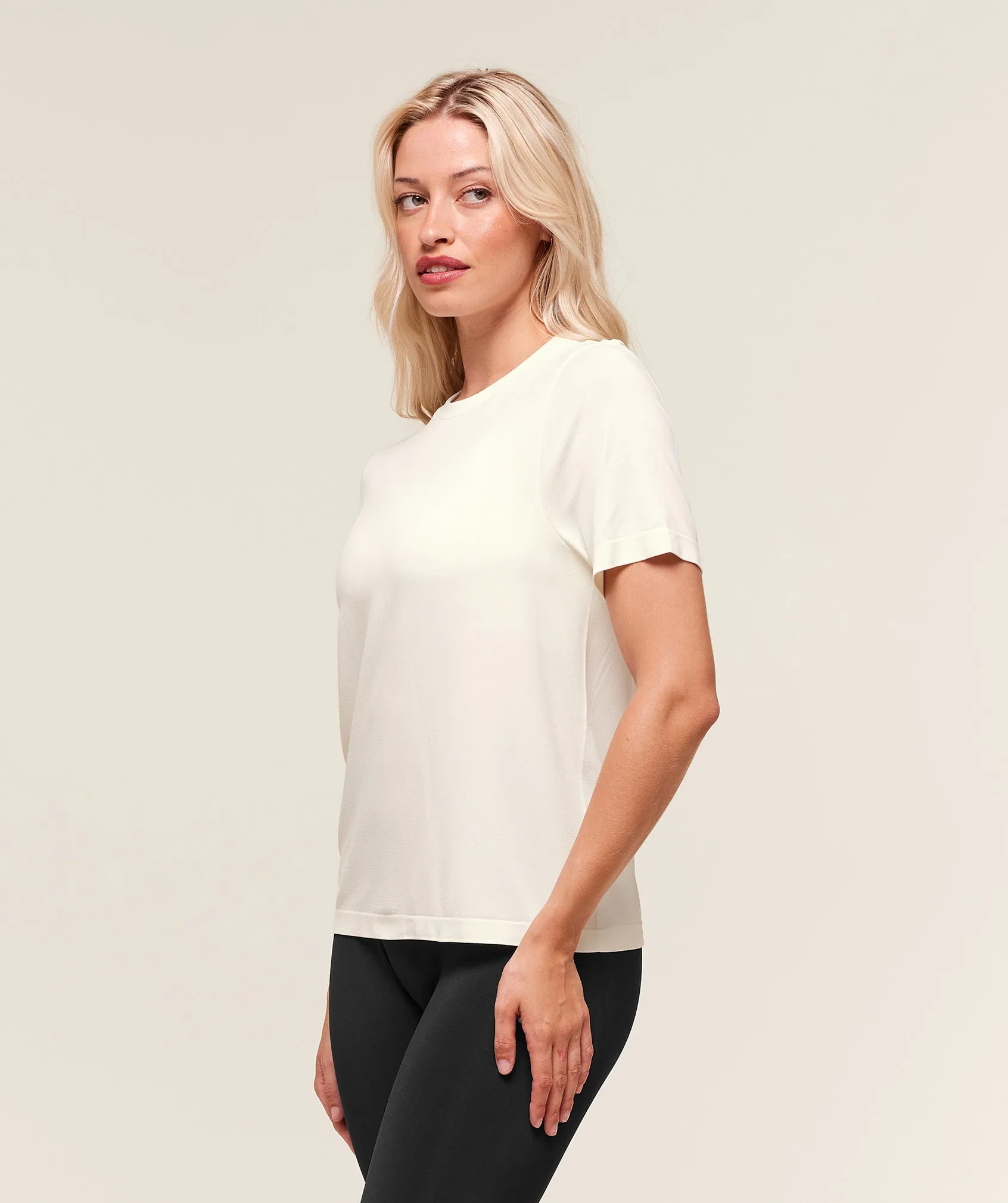 Gymshark Everyday Seamless T-Shirt - Soft White sold by Gymshark product image thumbnail 3