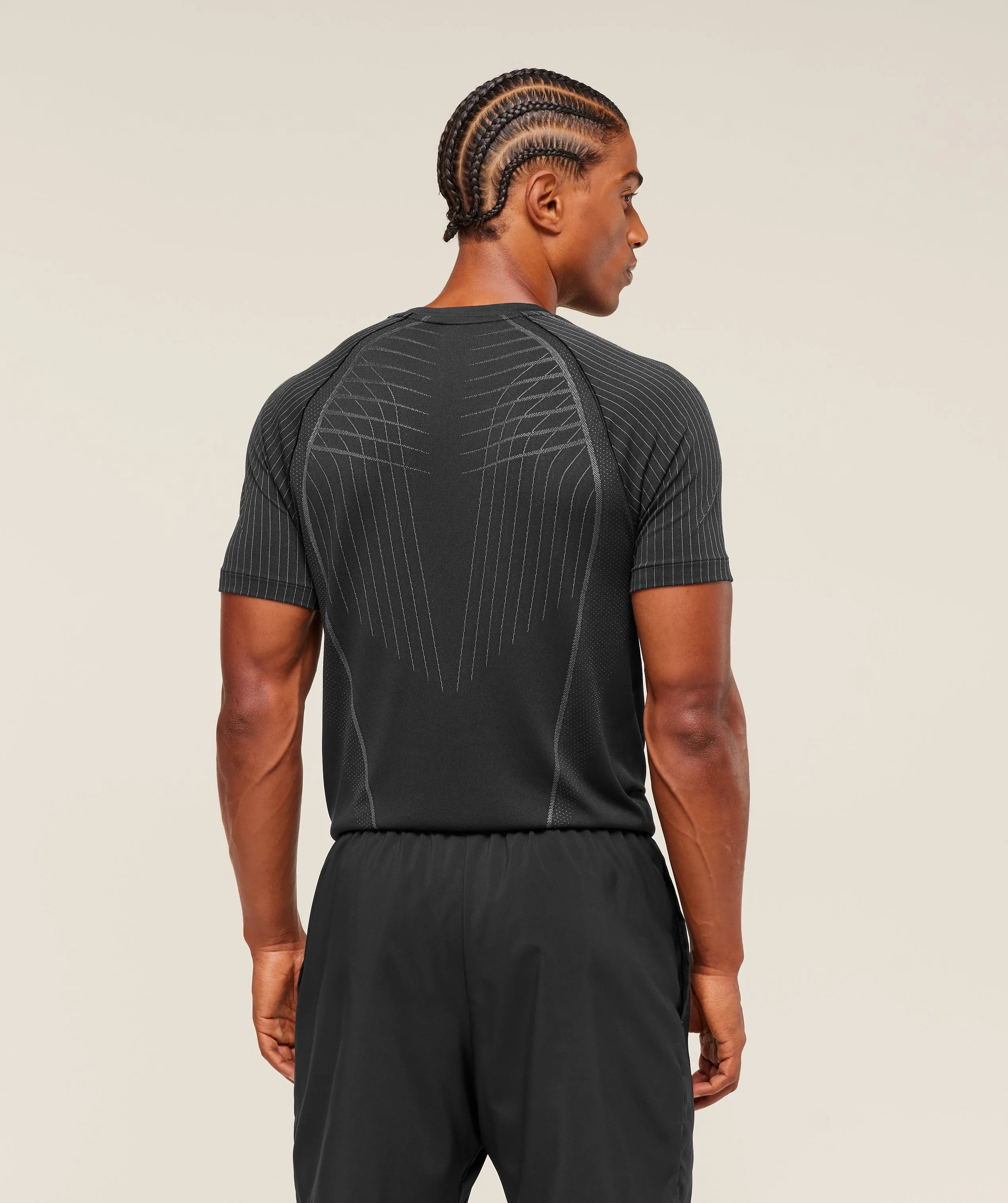 Gymshark Apex Seamless T-Shirt - Black/Dark Grey sold by Gymshark product image thumbnail 2