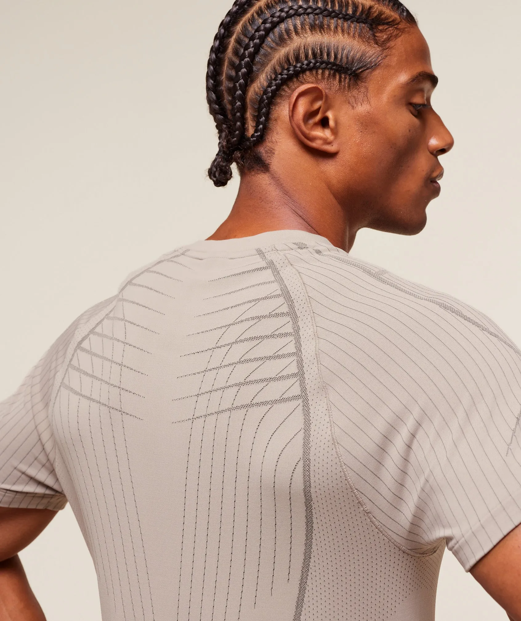 Gymshark Apex Seamless T-Shirt - Mushroom Grey/Pitch Grey sold by Gymshark product image thumbnail 5