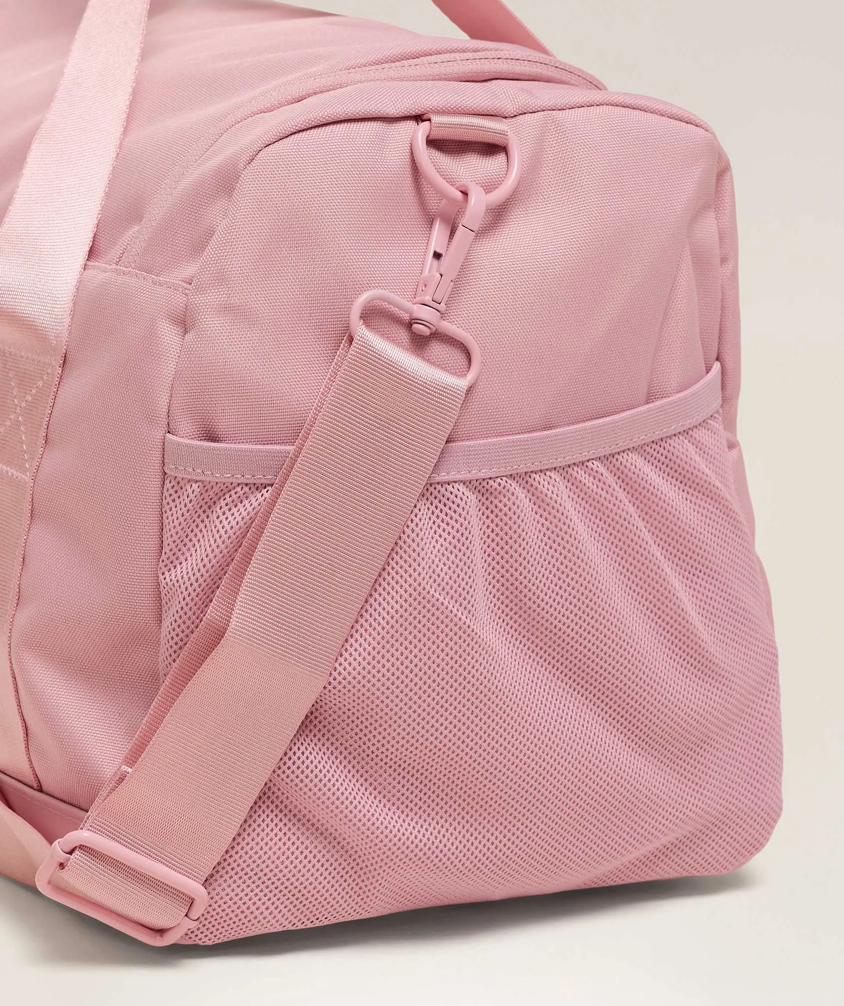 Gymshark Everyday Holdall Small - Cloud Pink sold by Gymshark product image thumbnail 3