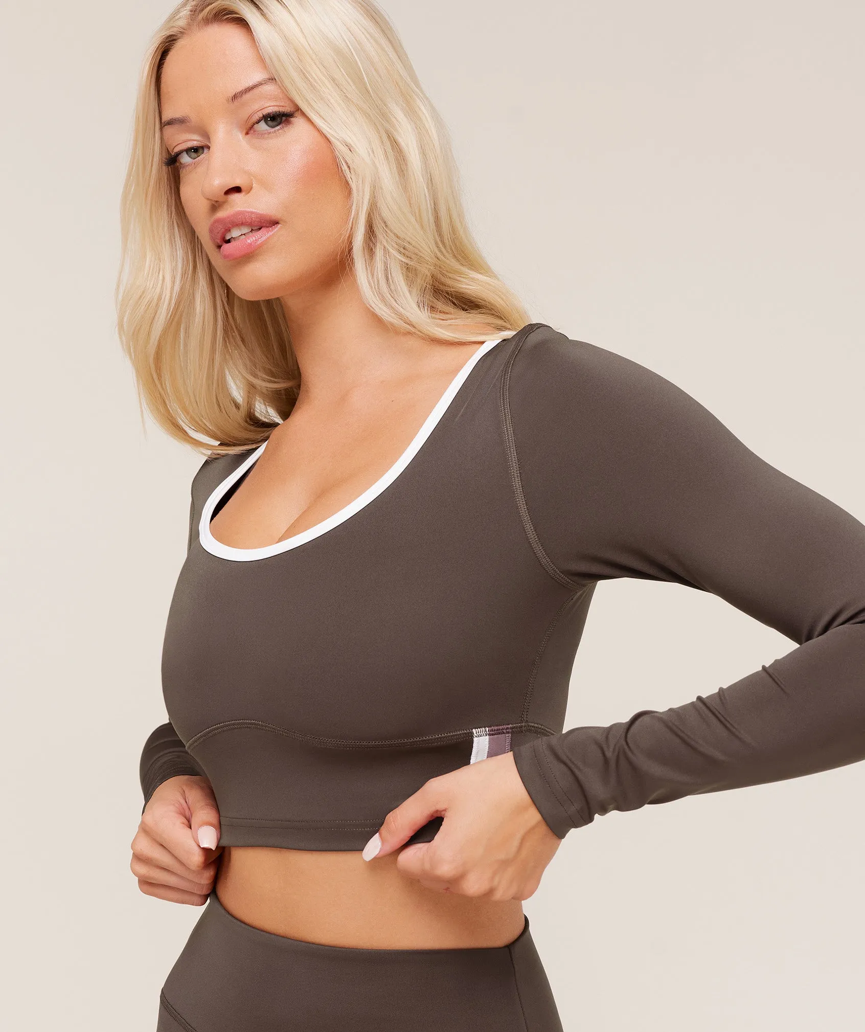 Gymshark Piping Long Sleeve Crop Top - Walnut Brown/Chestnut Pink/Soft White sold by Gymshark product image thumbnail 5
