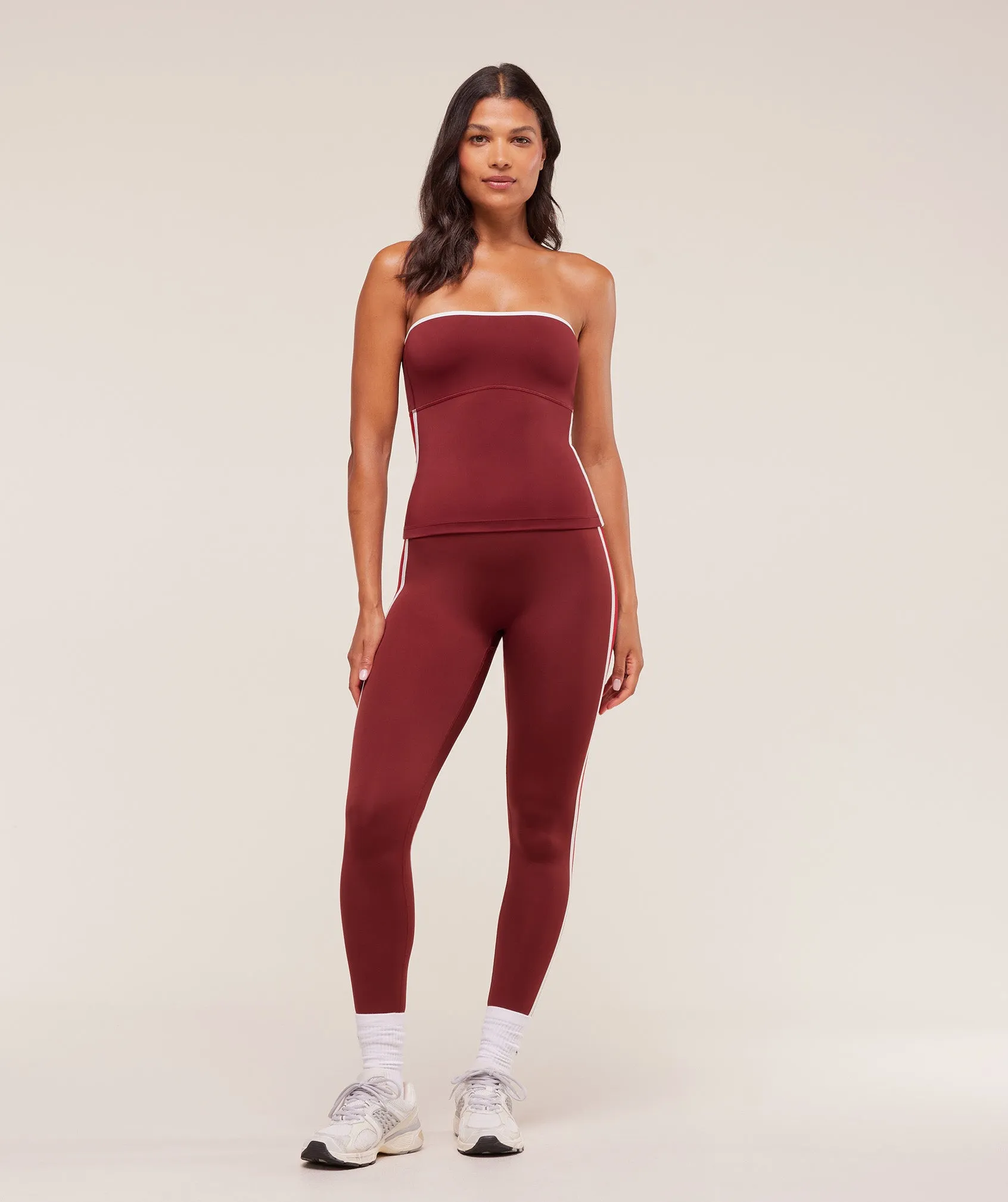 Gymshark Piping Bandeau With Shelf - Sets Red/Carmine Red/Soft White sold by Gymshark product image thumbnail 4