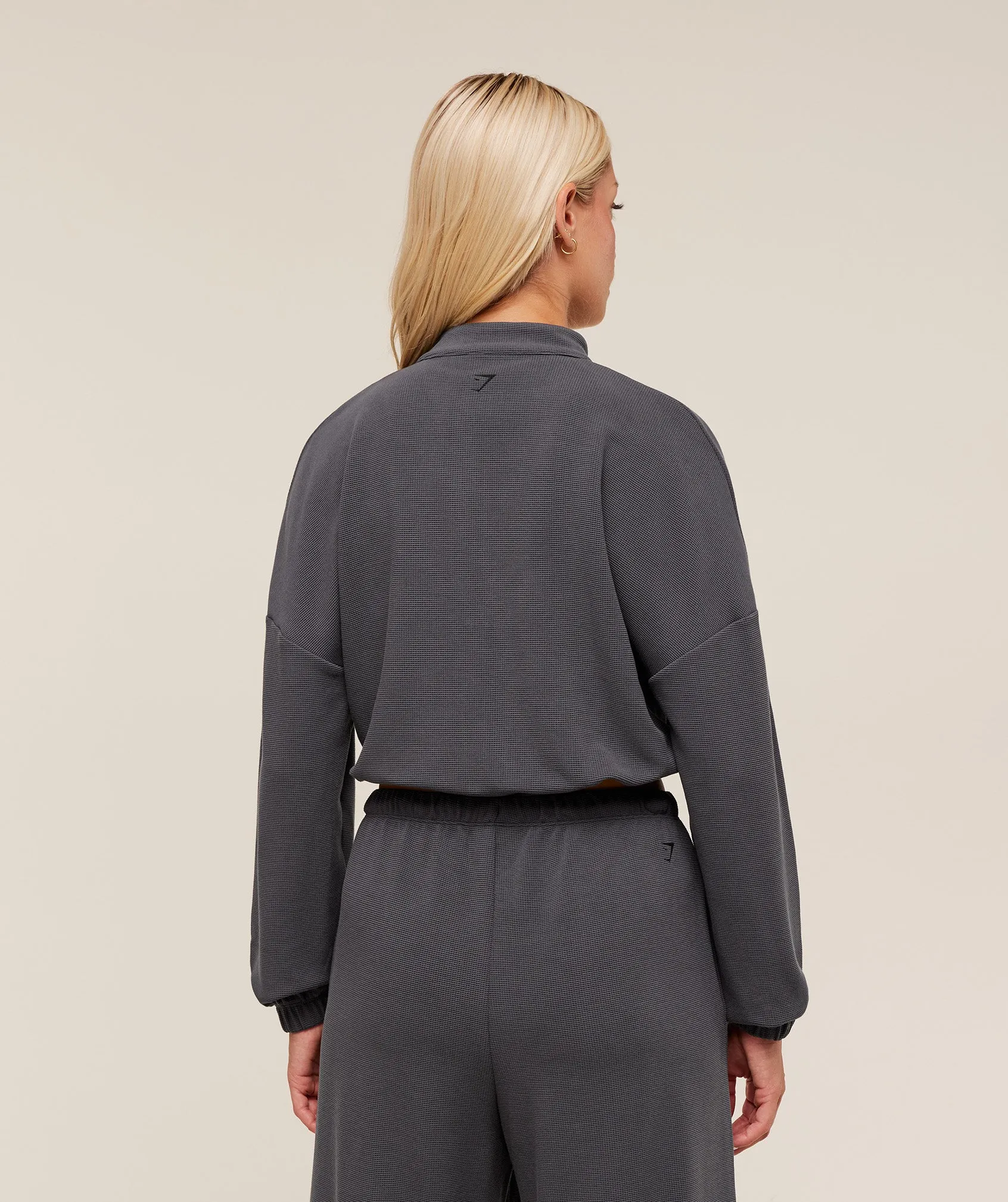 Gymshark Waffle Midi Zip Up Jacket - Onyx Grey sold by Gymshark product image thumbnail 2