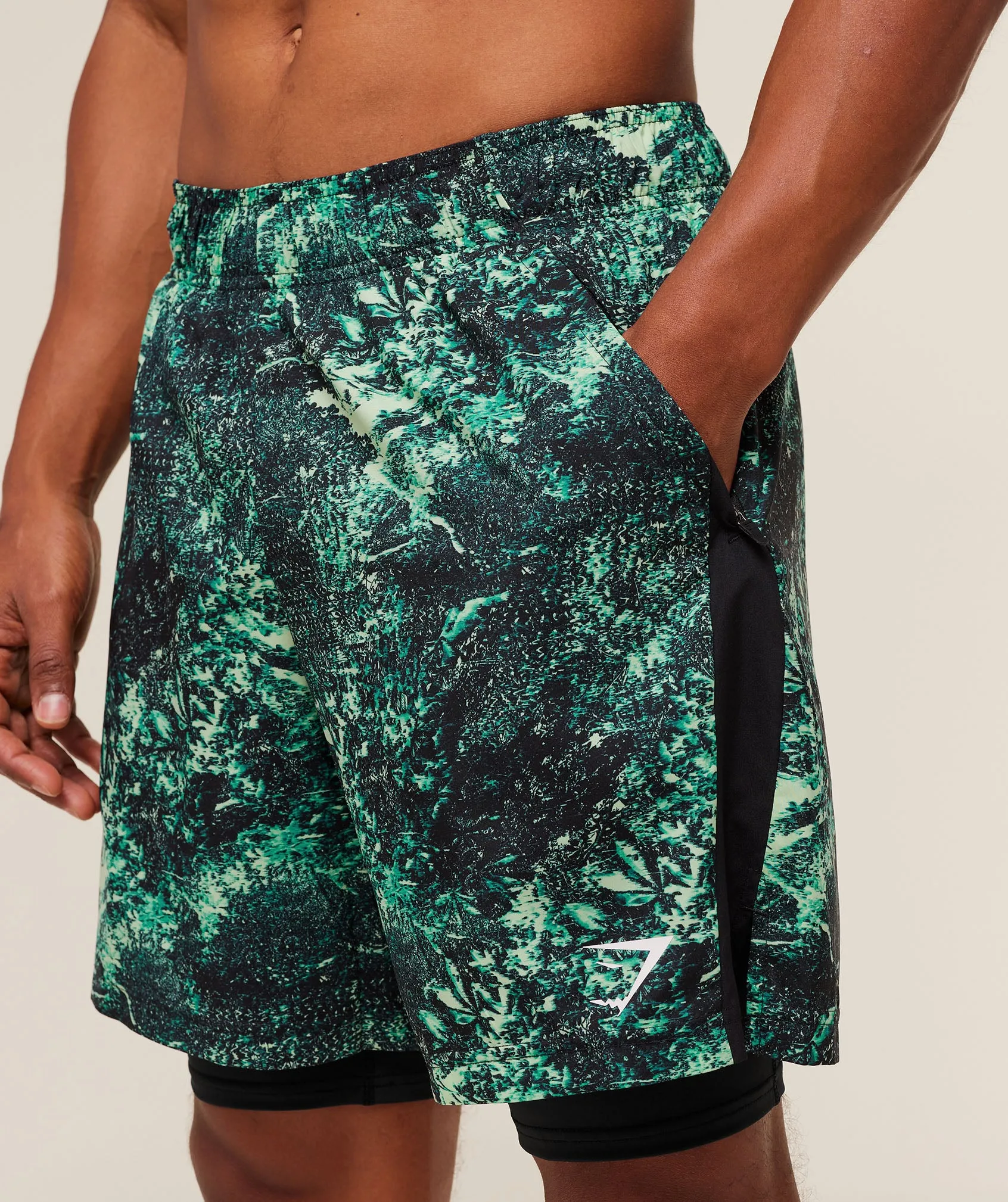 Gymshark Sport 7" 2 in 1 Shorts - Active Green/Black sold by Gymshark product image thumbnail 5