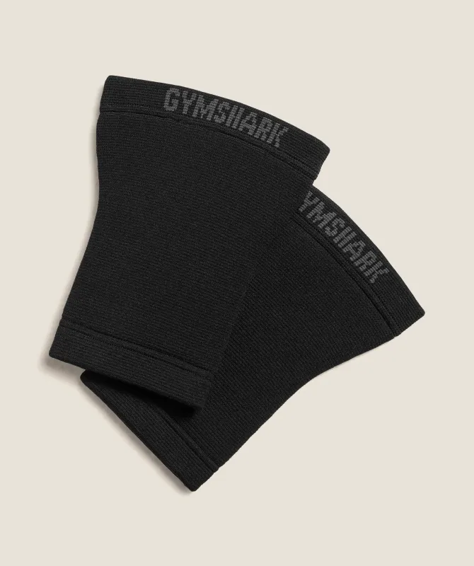 Gymshark Onyx Seamless Knee Sleeves - Black/Pitch Grey sold by Gymshark
