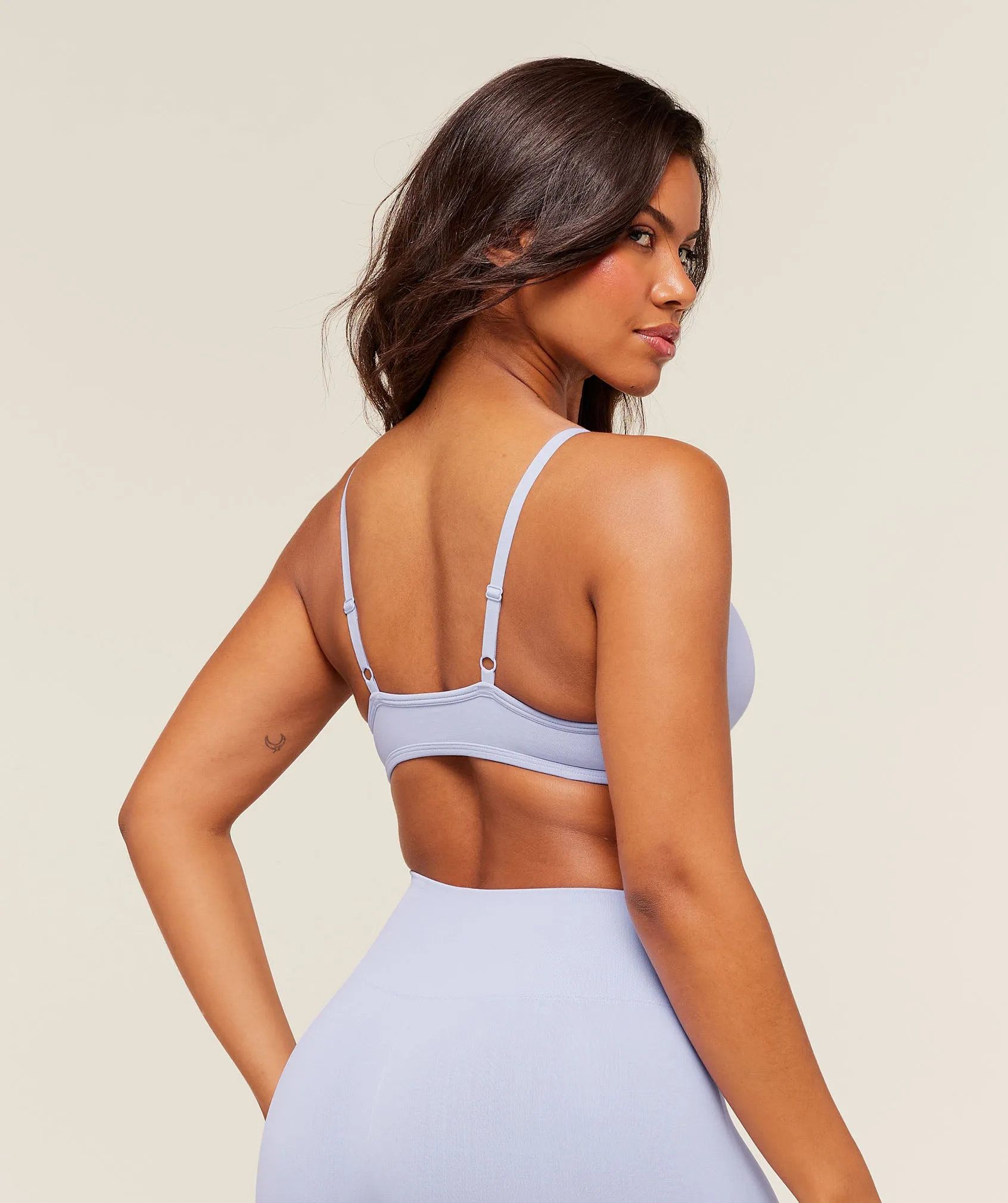 Gymshark Soft Sculpt V-neck Sports Bra - Peri Blue sold by Gymshark product image thumbnail 2