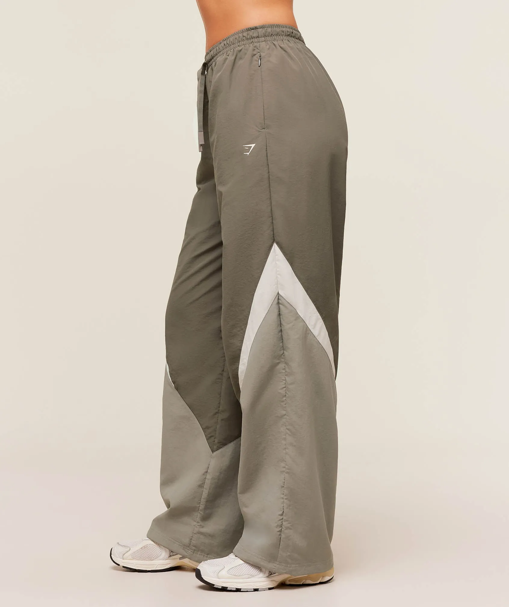 Gymshark Contrast Track Pant - Camo Brown/Linen Brown/Oat White sold by Gymshark product image thumbnail 3