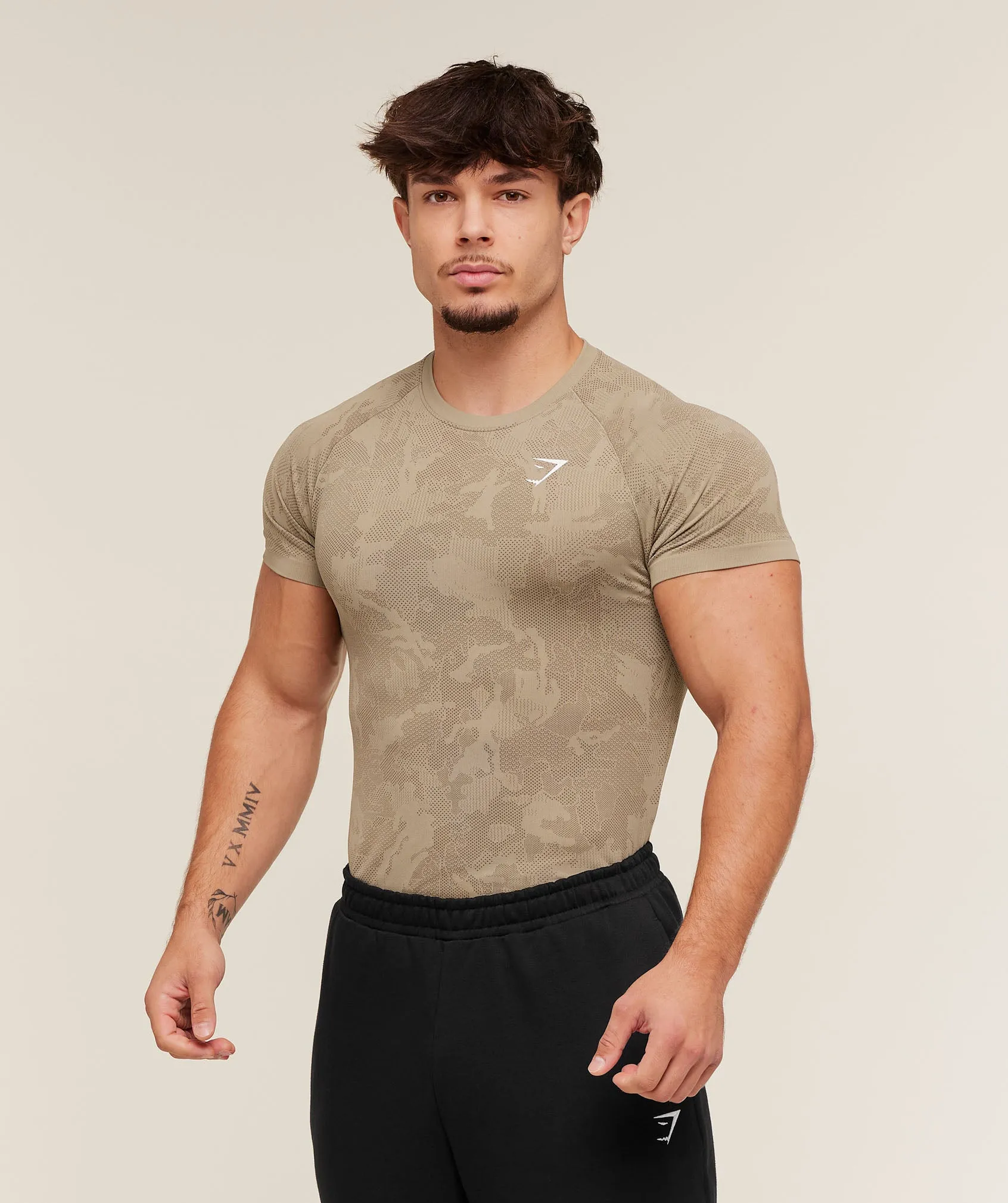 Gymshark Geo Seamless T-Shirt - Cement Brown/Soul Brown sold by Gymshark product image thumbnail 3