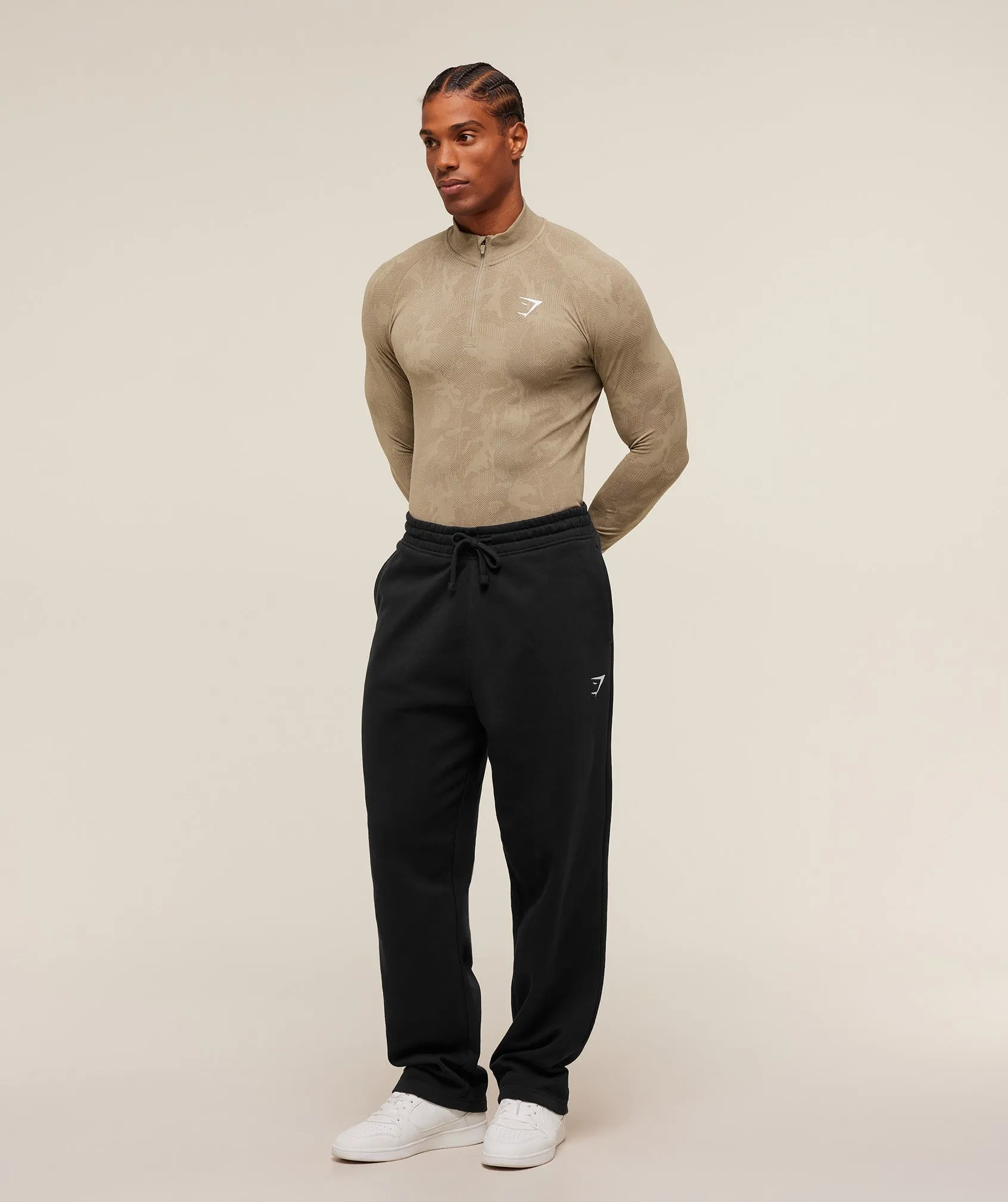 Gymshark Geo Seamless 1/4 Zip - Cement Brown/Soul Brown sold by Gymshark product image thumbnail 4
