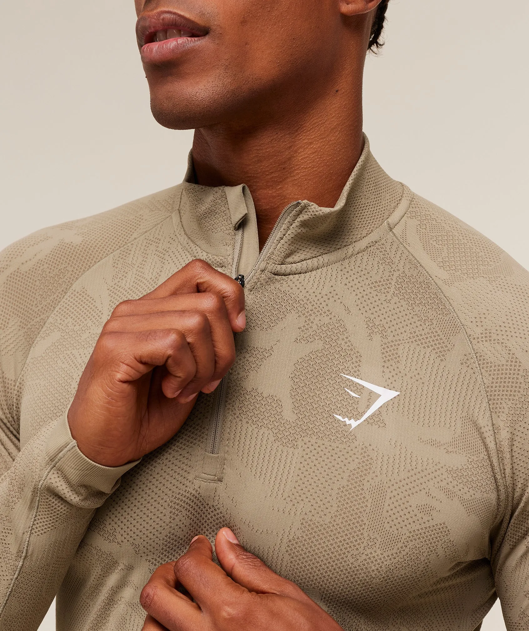 Gymshark Geo Seamless 1/4 Zip - Cement Brown/Soul Brown sold by Gymshark product image thumbnail 5