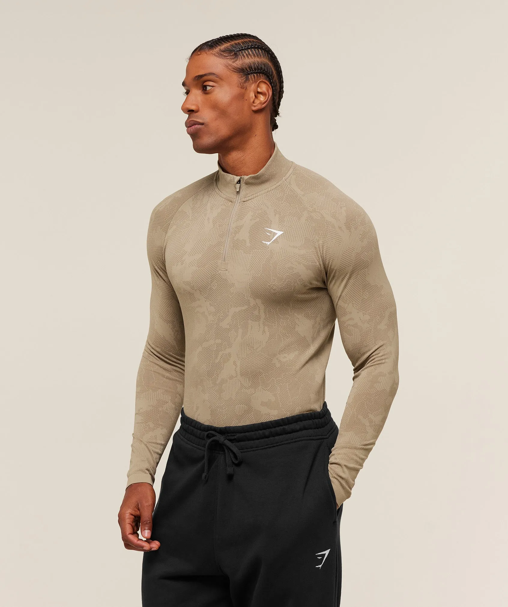 Gymshark Geo Seamless 1/4 Zip - Cement Brown/Soul Brown sold by Gymshark product image thumbnail 3