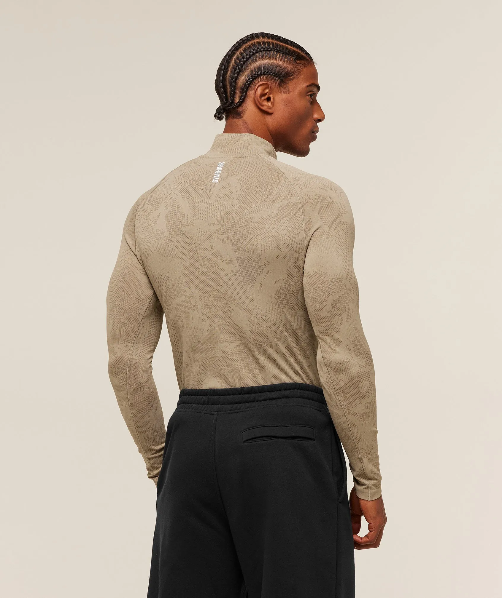 Gymshark Geo Seamless 1/4 Zip - Cement Brown/Soul Brown sold by Gymshark product image thumbnail 2