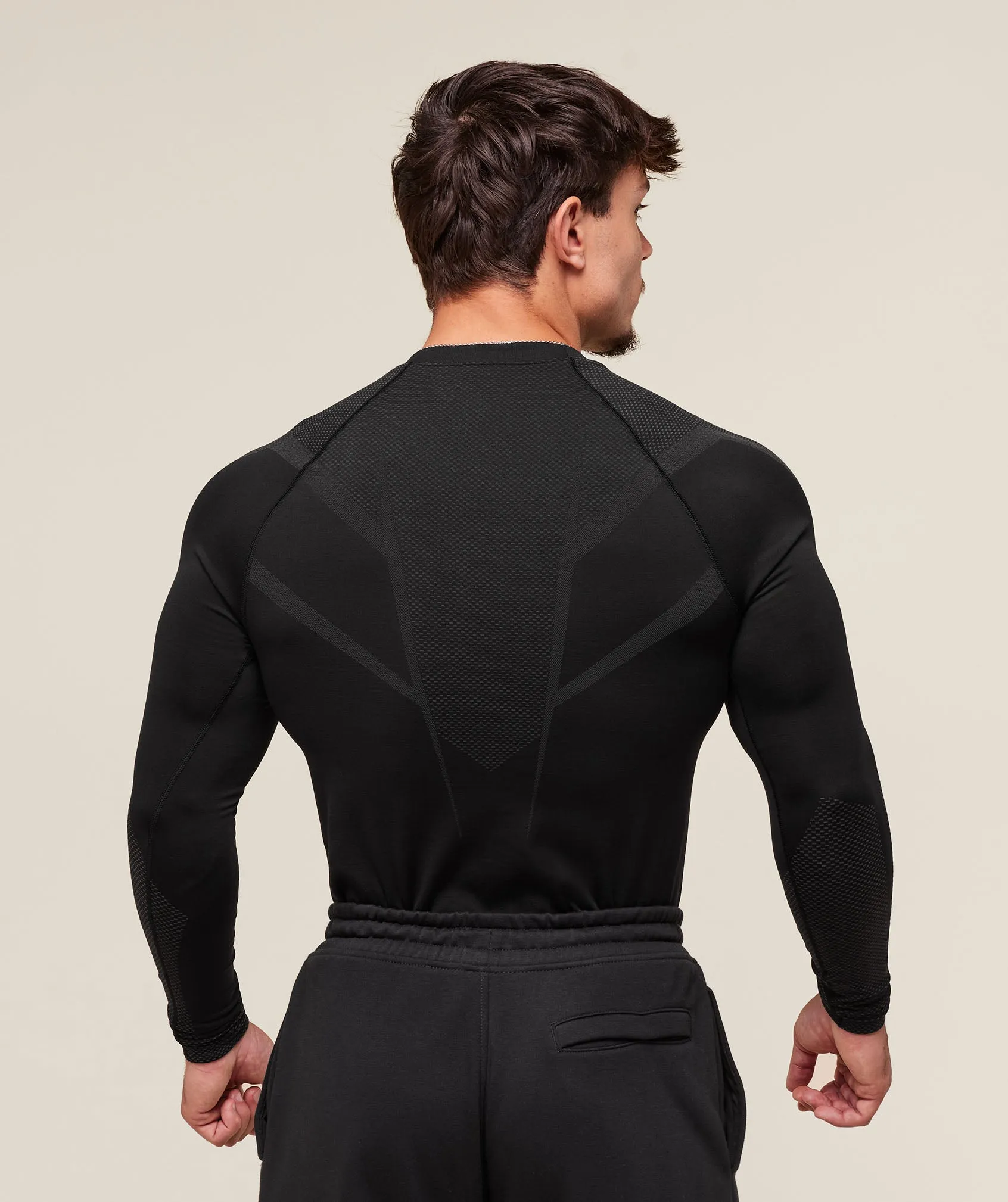 Gymshark Onyx 5.0 Seamless Long Sleeve T-Shirt - Black/Onyx Grey sold by Gymshark product image thumbnail 4