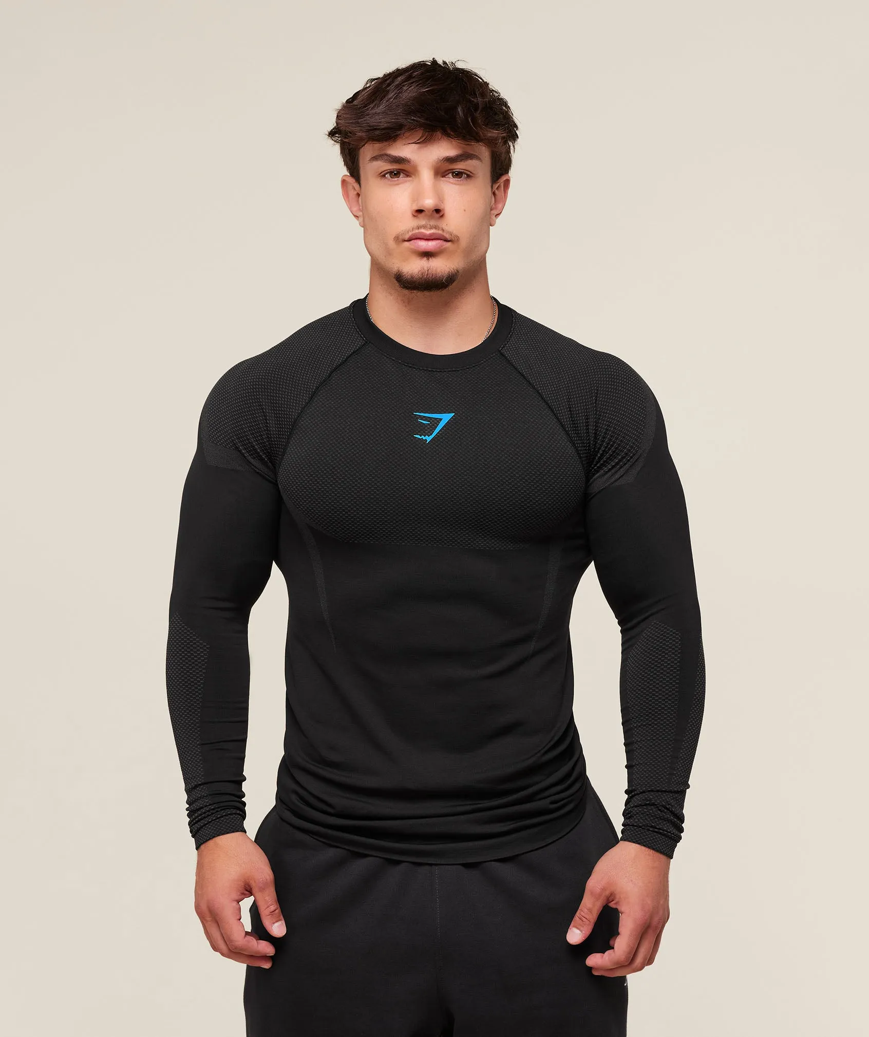 Gymshark Onyx 5.0 Seamless Long Sleeve T-Shirt - Black/Onyx Grey sold by Gymshark product image thumbnail 5