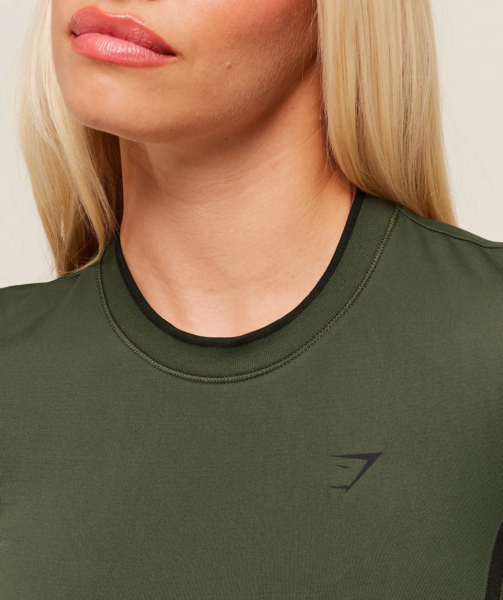Gymshark Everyday Seamless Contrast Tee - Winter Olive/Black sold by Gymshark product image thumbnail 5