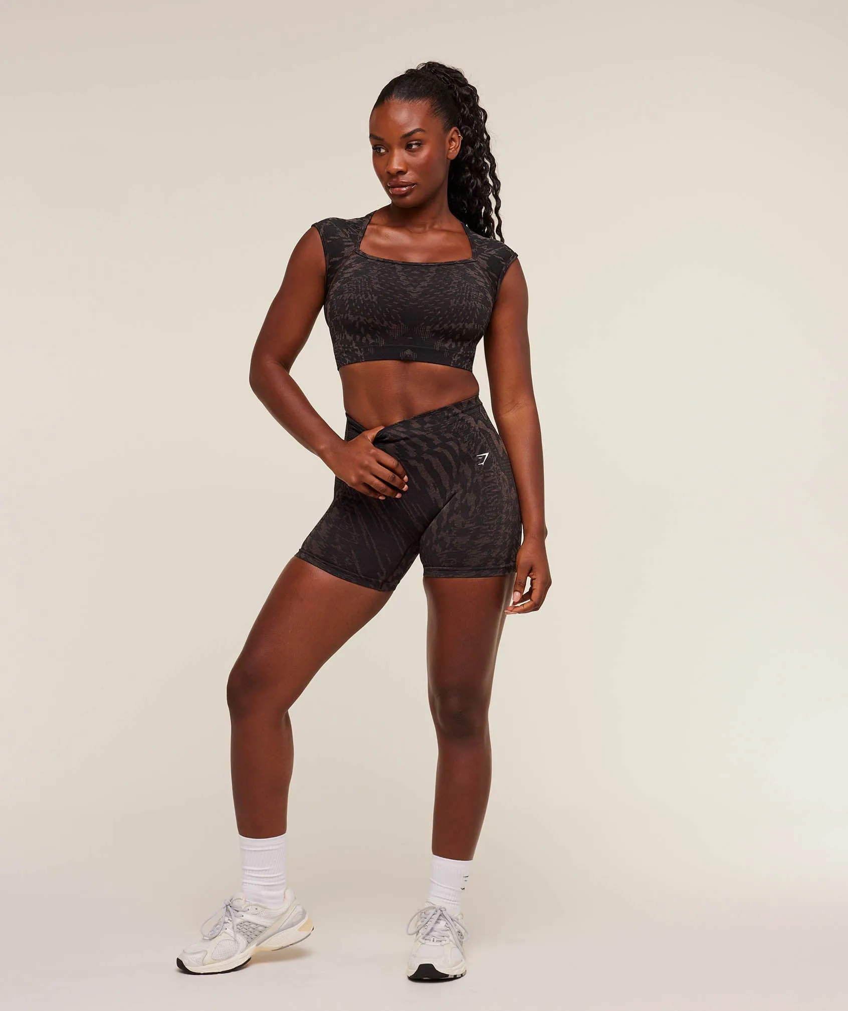 Gymshark Adapt Houndstooth Midi Top - Black/Chestnut Pink sold by Gymshark product image thumbnail 4