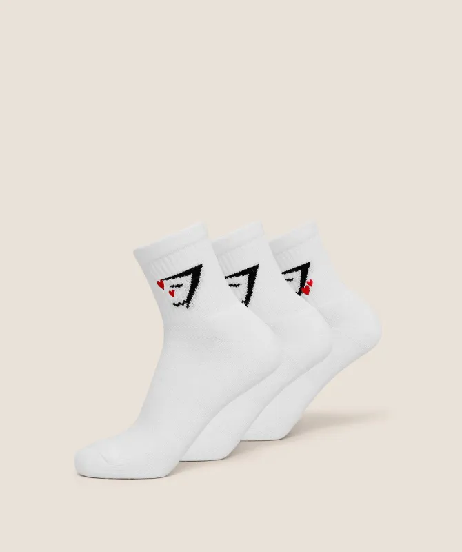 Gymshark Sharkhead Hearts Graphic Midi 3pk - White sold by Gymshark