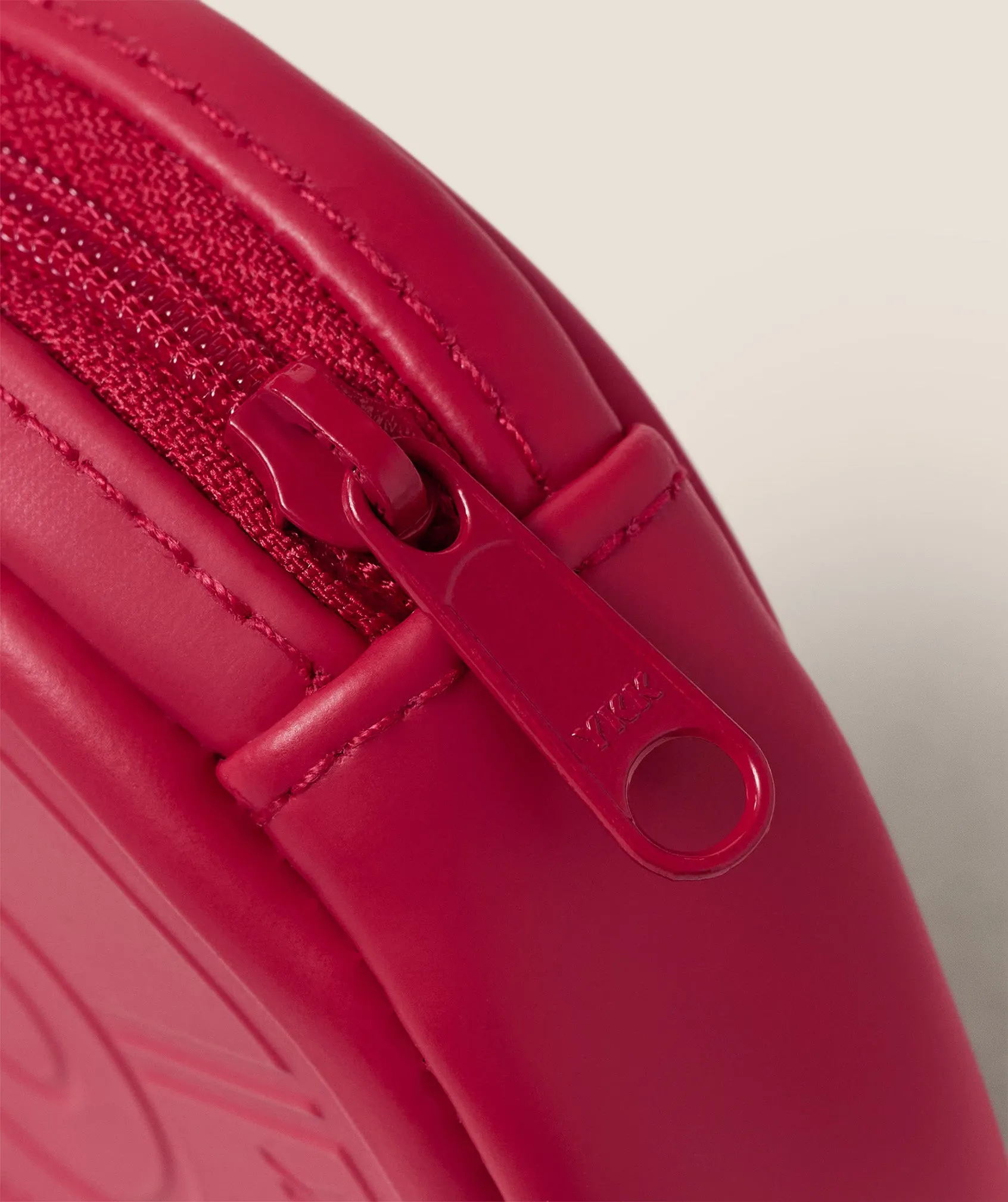 Gymshark Weight Plate Zip Coin Pouch - Build Pink sold by Gymshark product image thumbnail 3