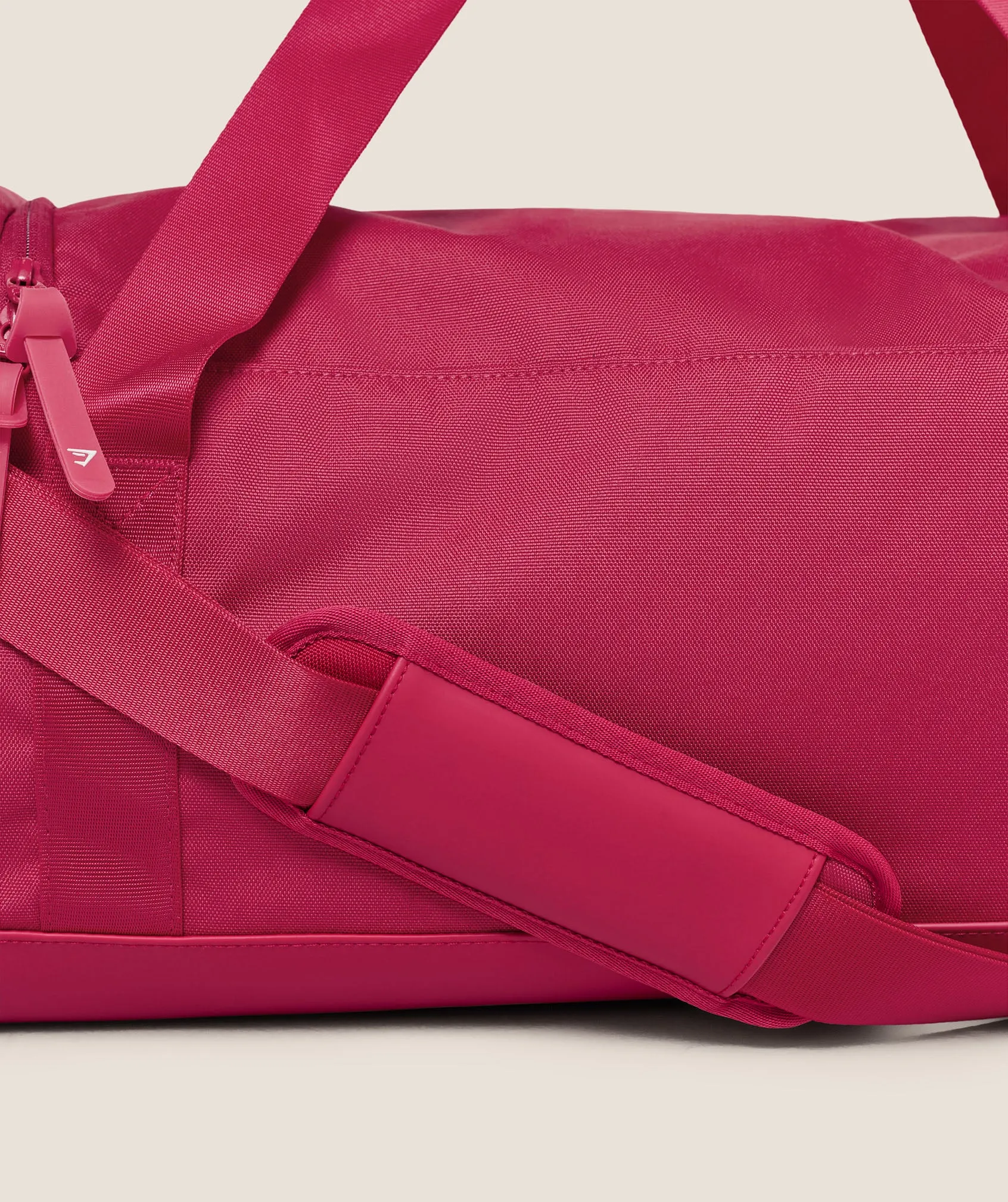 Gymshark Everyday Holdall Small - Build Pink sold by Gymshark product image thumbnail 3