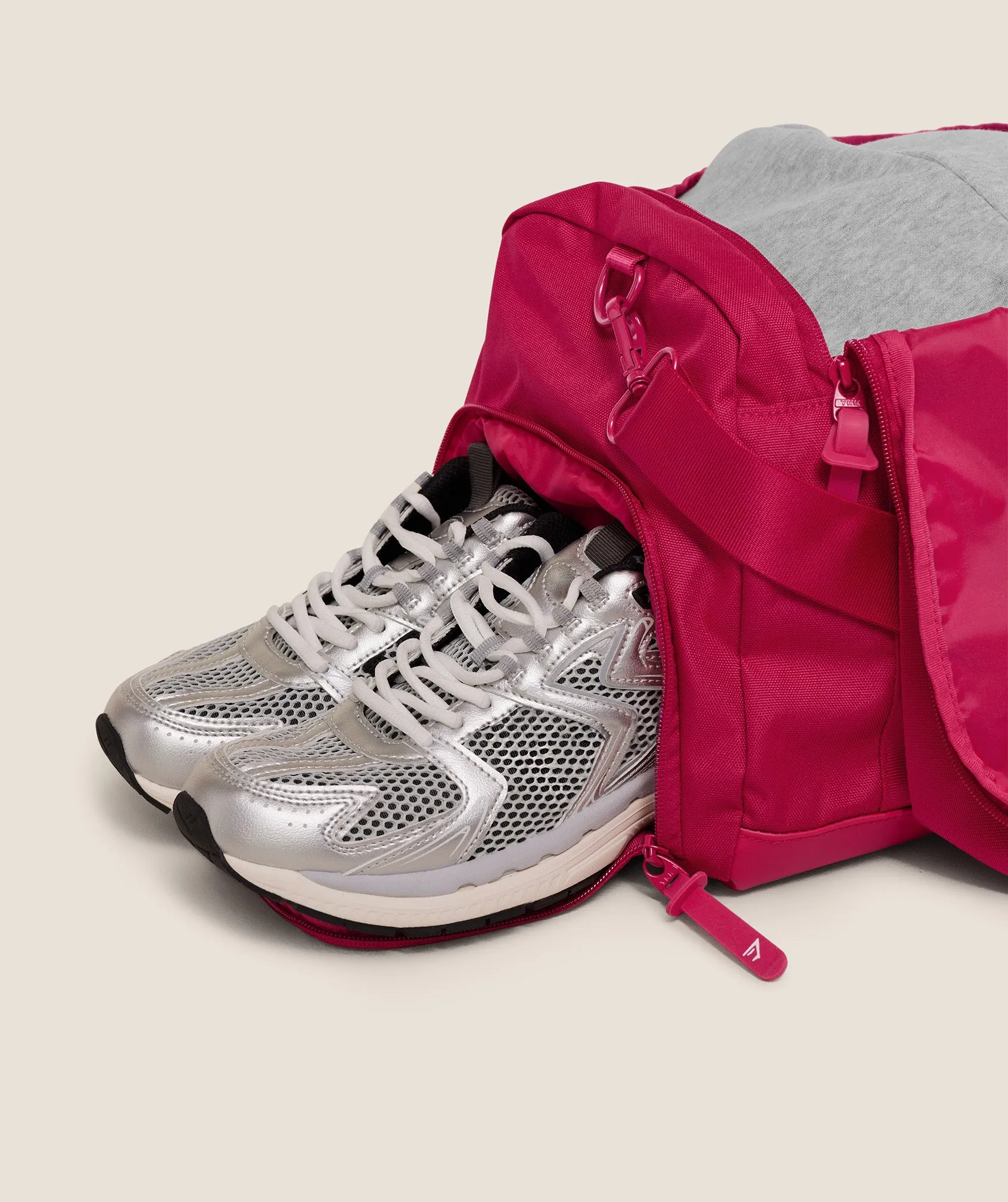 Gymshark Everyday Holdall Small - Build Pink sold by Gymshark product image thumbnail 5