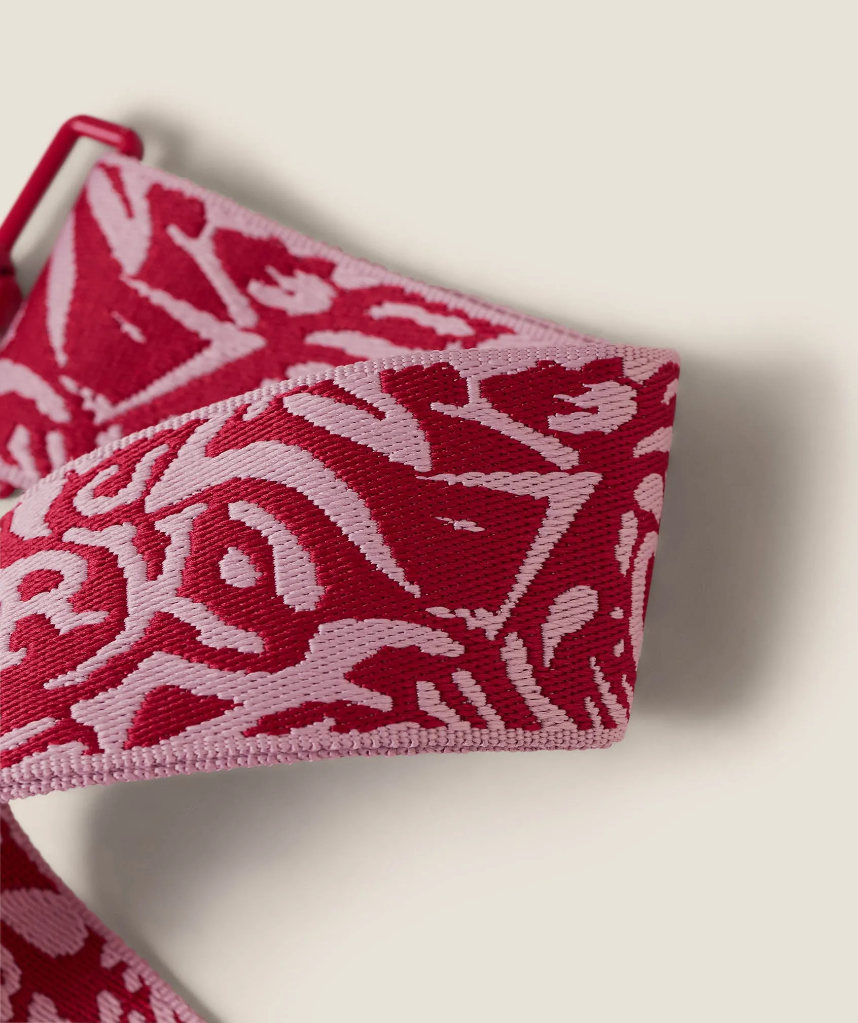 Gymshark Adapt Animal Bag Strap - Cloud Pink sold by Gymshark product image thumbnail 2