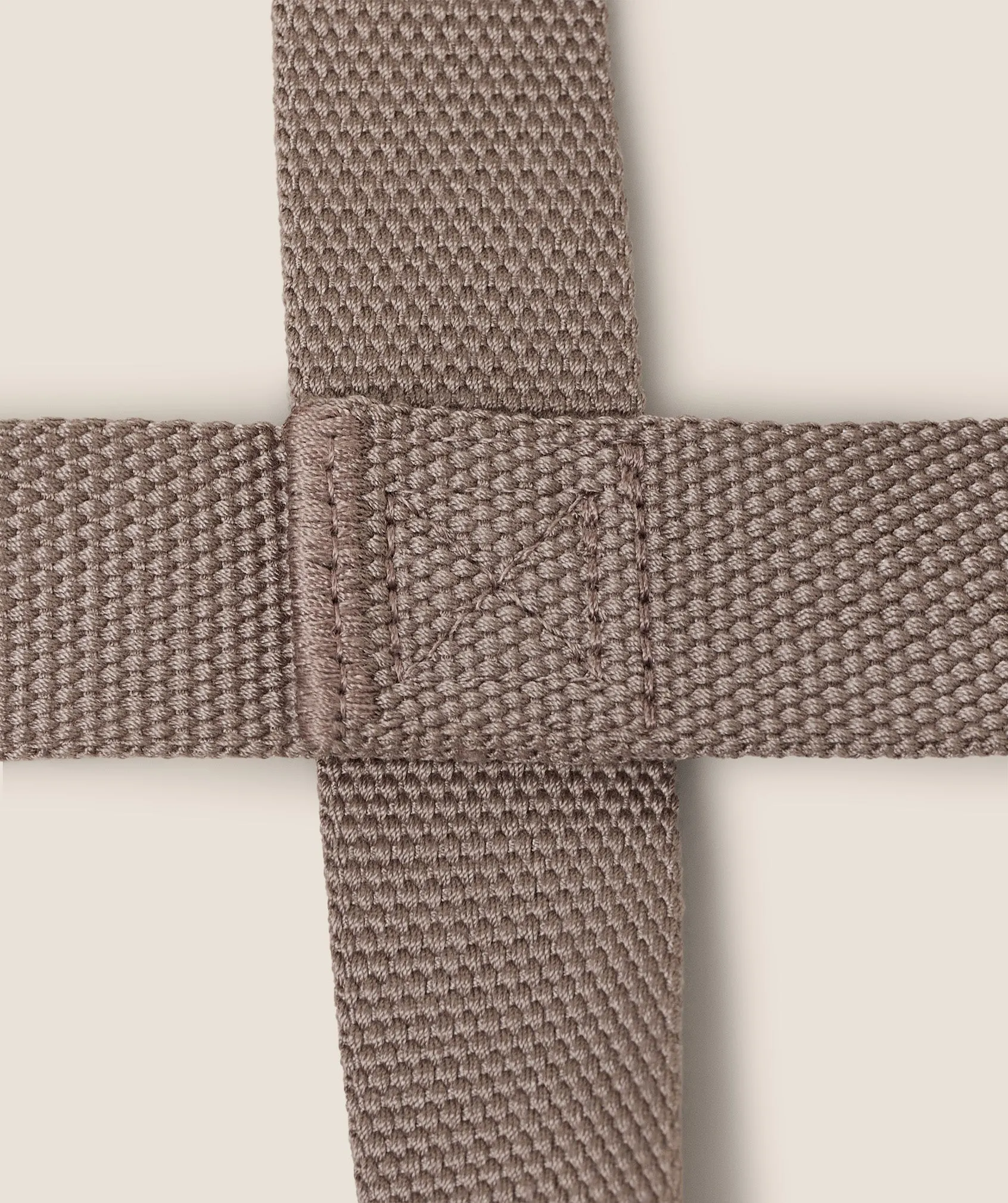 Gymshark Figure 8 Lifting Straps - Lifestyle Brown sold by Gymshark product image thumbnail 3