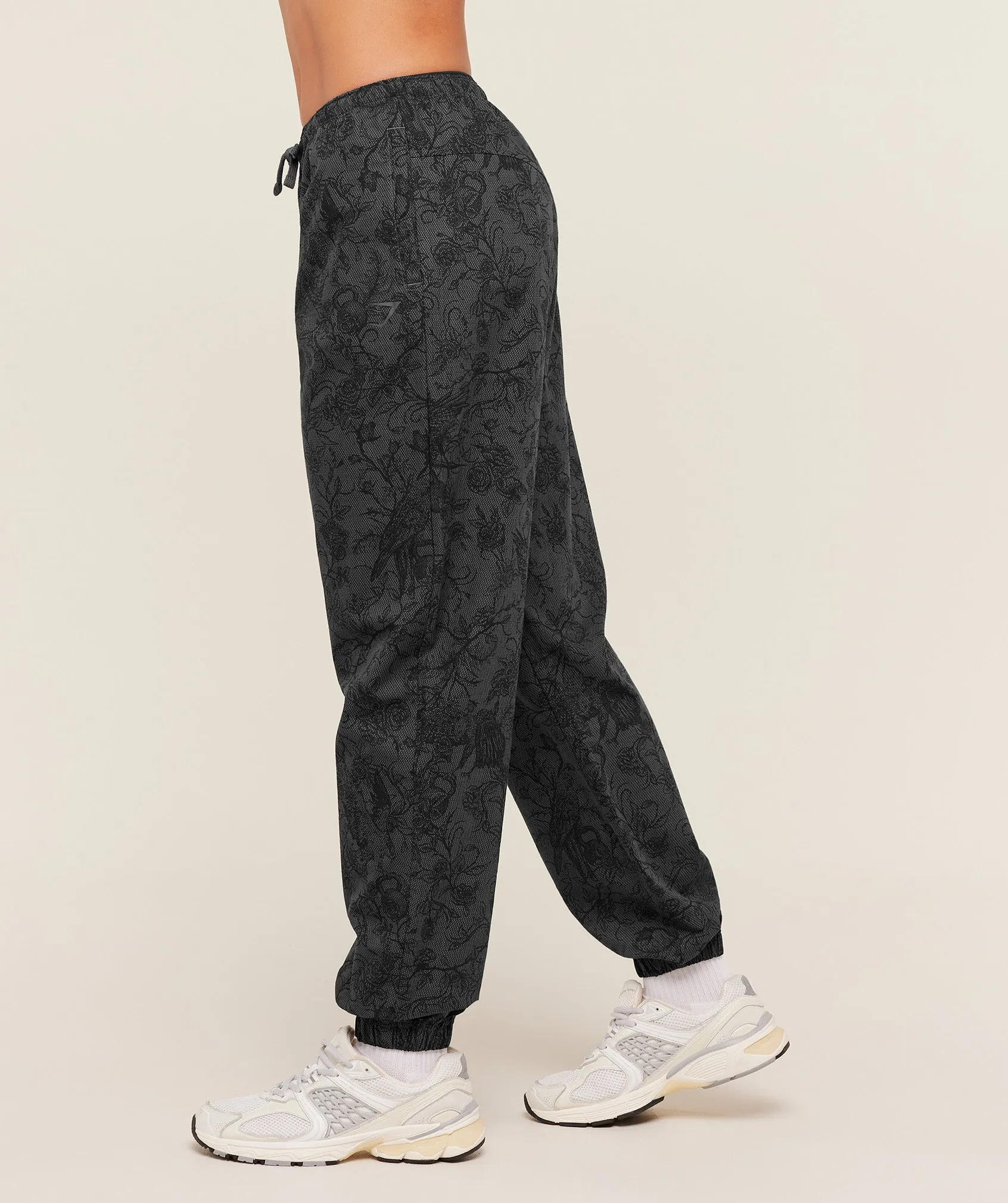 Gymshark Lifting Pump Pants - Black/Onyx Grey sold by Gymshark product image thumbnail 3