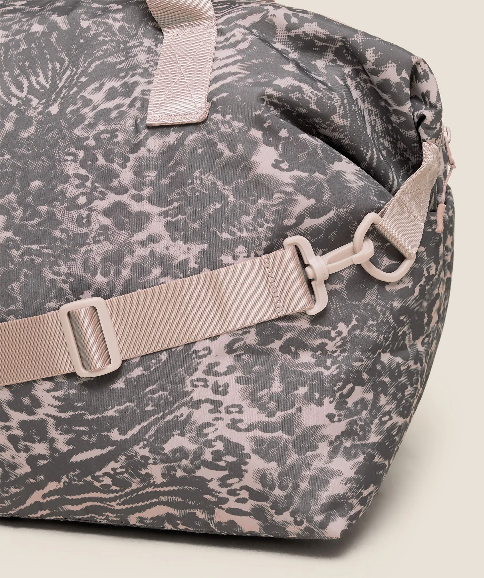 Gymshark Mode Duffle Bag - Dusk Pink sold by Gymshark product image thumbnail 3