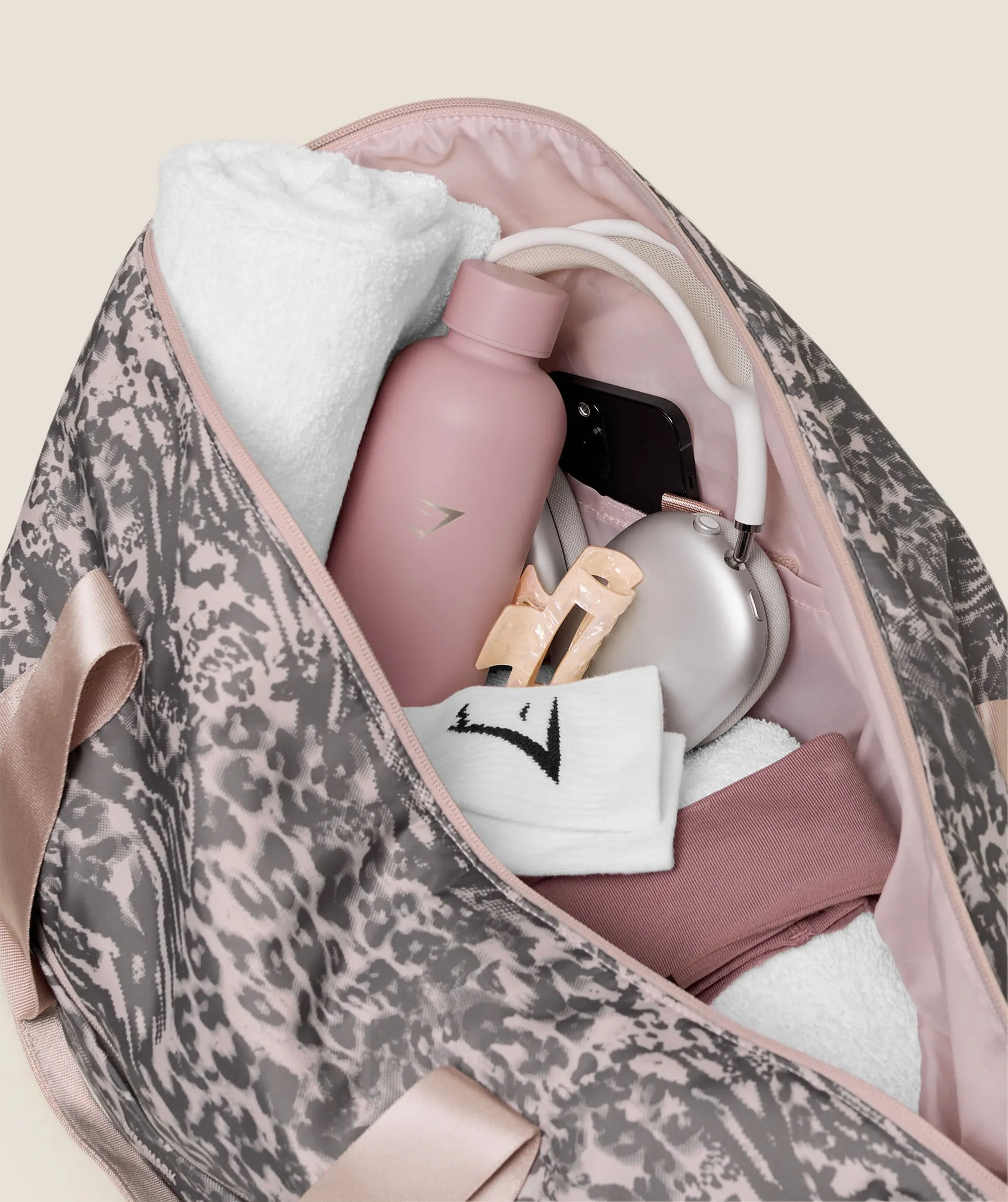 Gymshark Mode Duffle Bag - Dusk Pink sold by Gymshark product image thumbnail 2