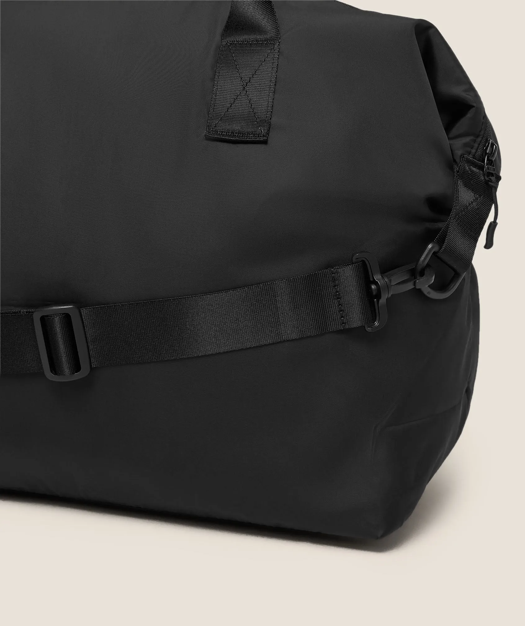 Gymshark Mode Duffle Bag - GS Black sold by Gymshark product image thumbnail 3