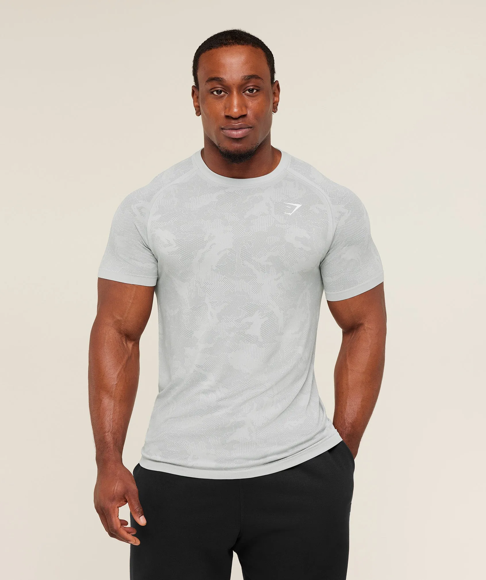 Gymshark Geo Seamless T-Shirt - Light Grey/Smokey Grey sold by Gymshark product image thumbnail 4