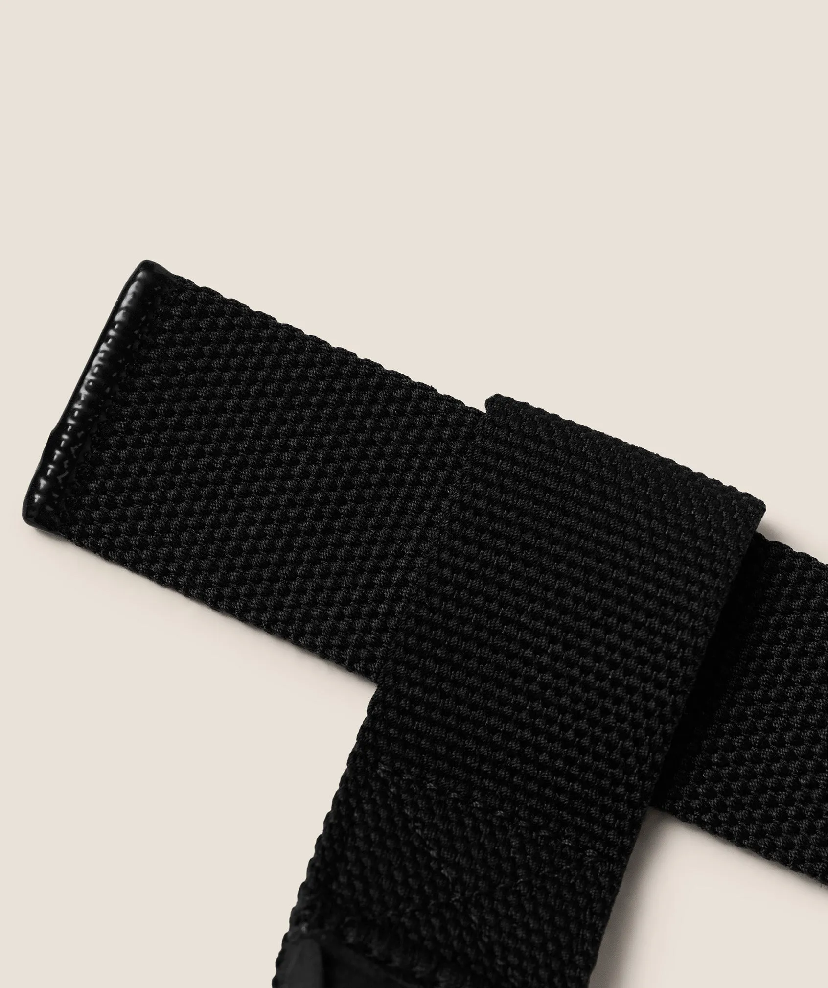 Gymshark Silicone Lifting Straps - Black sold by Gymshark product image thumbnail 4
