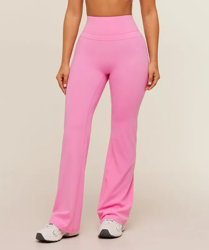 Gymshark Whitney Short Flared Leggings - Focus Pink made by Gymshark