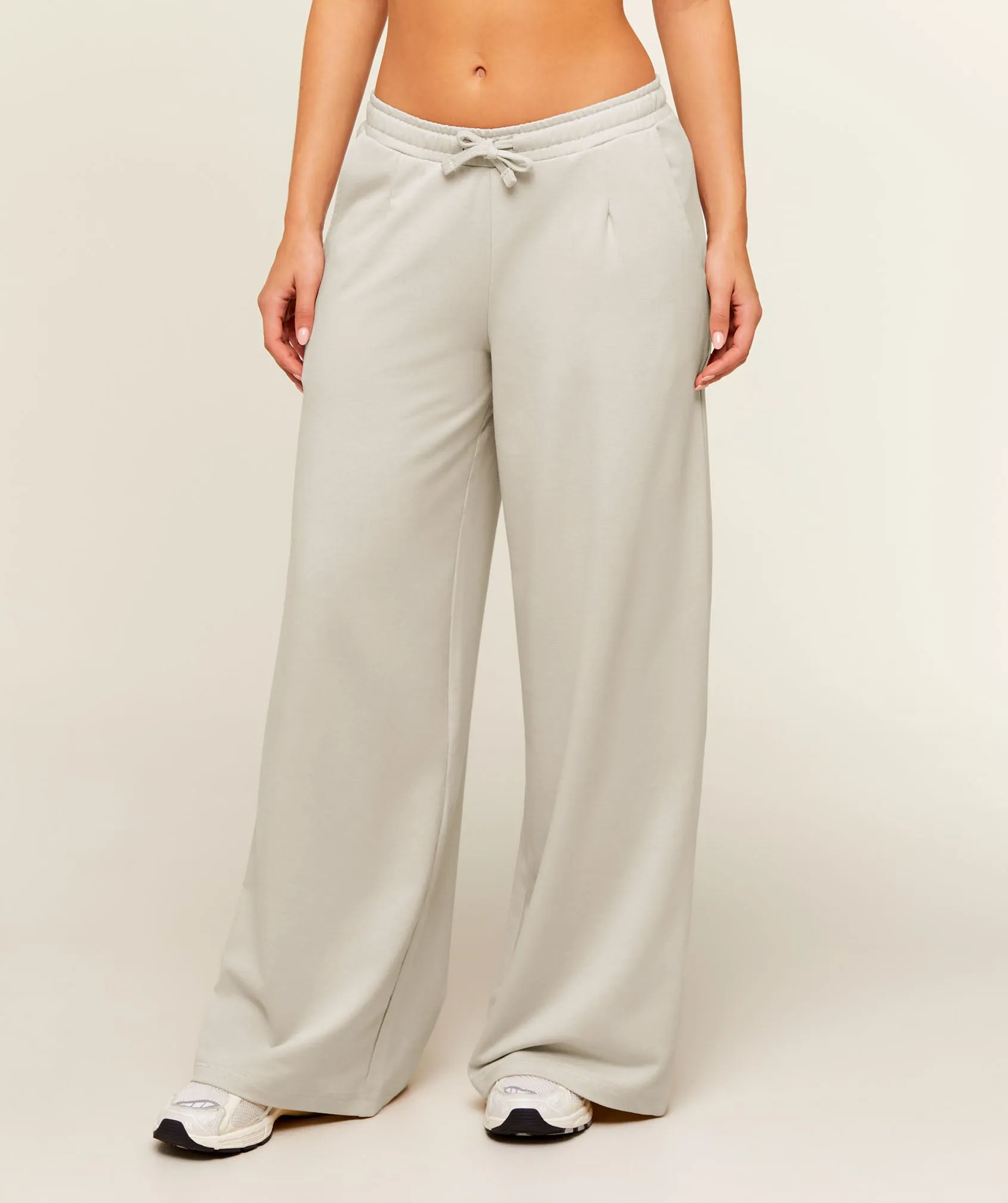 Gymshark Lightweight Wide Leg Pants Regular - Pebble Grey sold by Gymshark