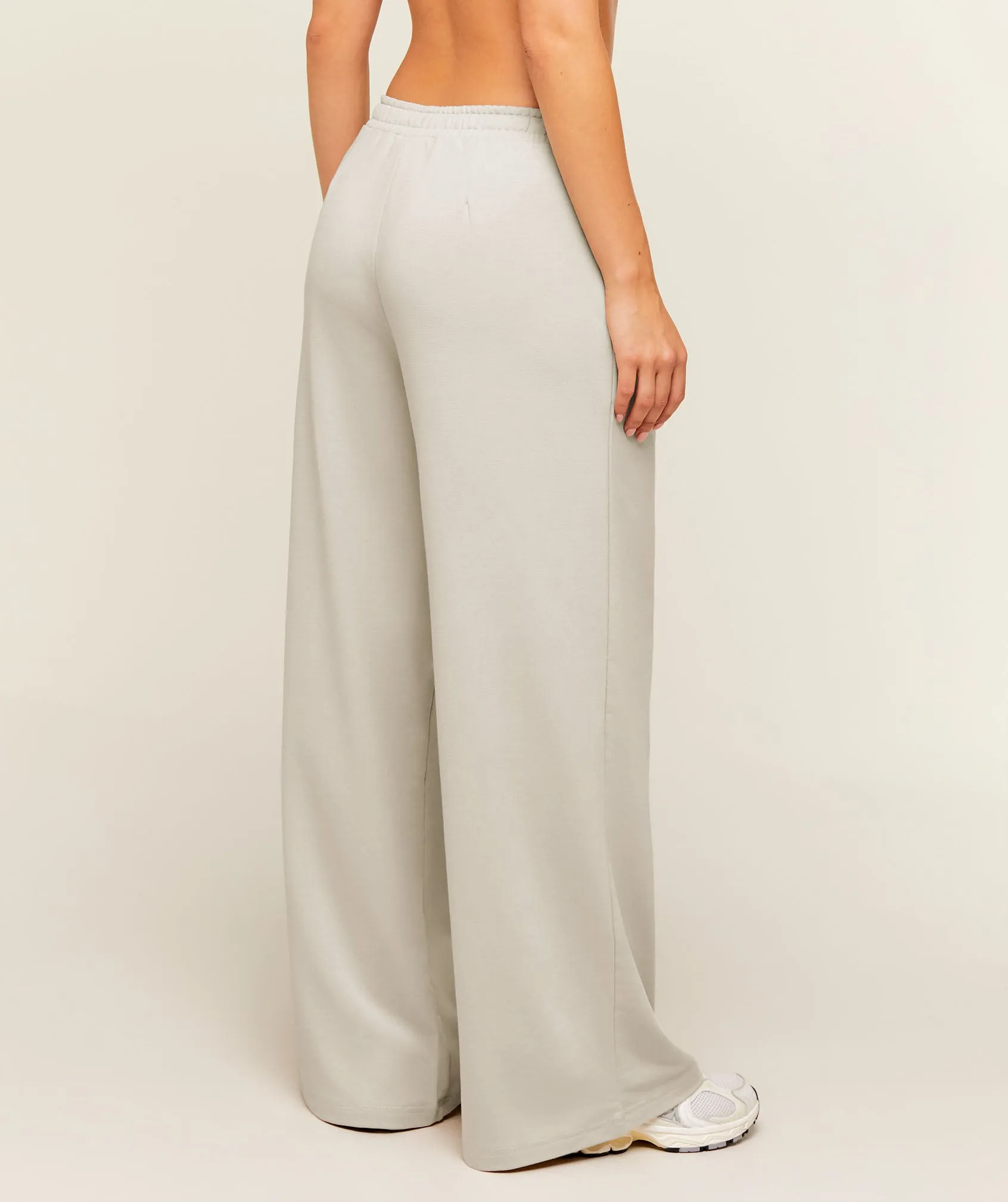 Gymshark Lightweight Wide Leg Pants Regular - Pebble Grey sold by Gymshark product image thumbnail 3