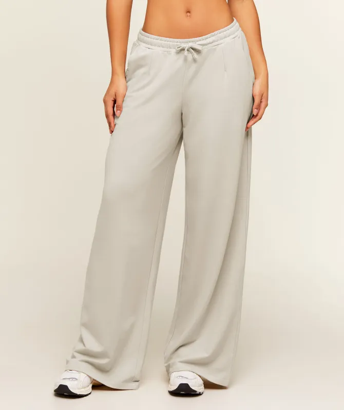 Gymshark Lightweight Wide Leg Pant Tall - Pebble Grey made by Gymshark