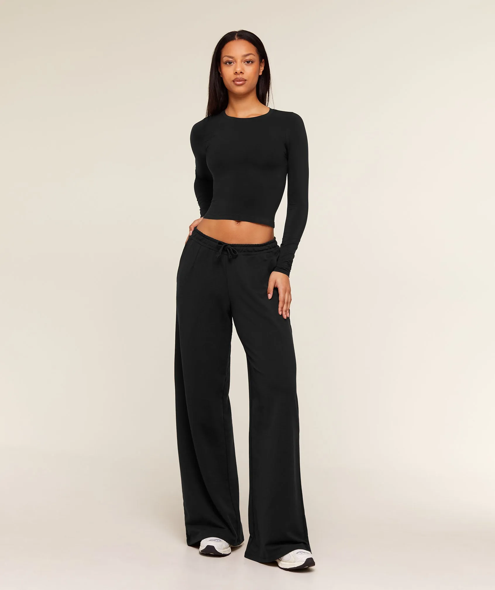 Gymshark Lightweight Wide Leg Pant Tall - Black sold by Gymshark product image thumbnail 5