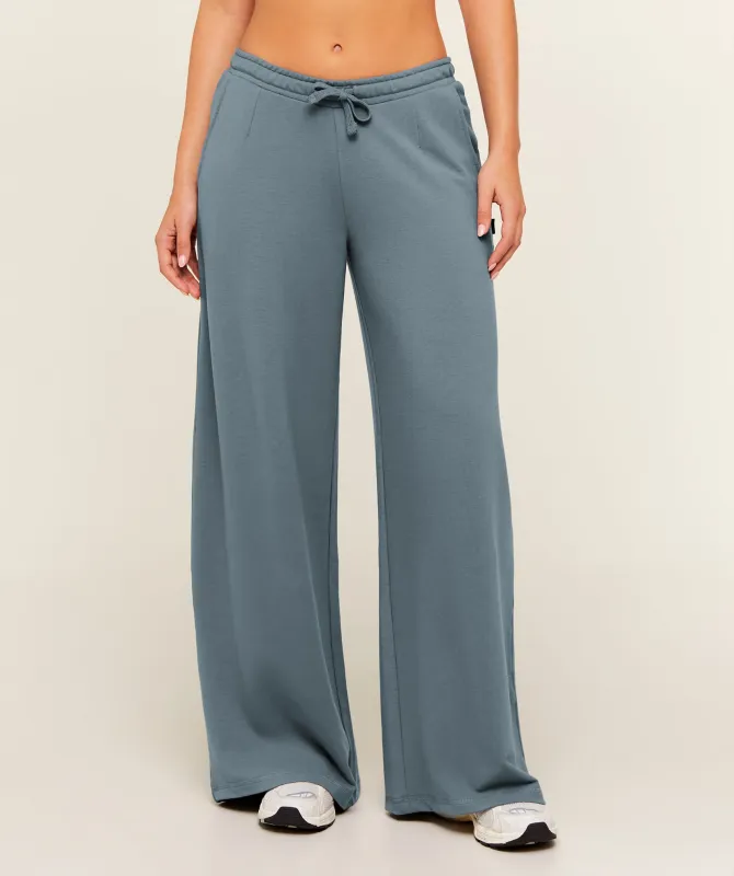 Gymshark Lightweight Wide Leg Pants Regular - Iron Blue made by Gymshark