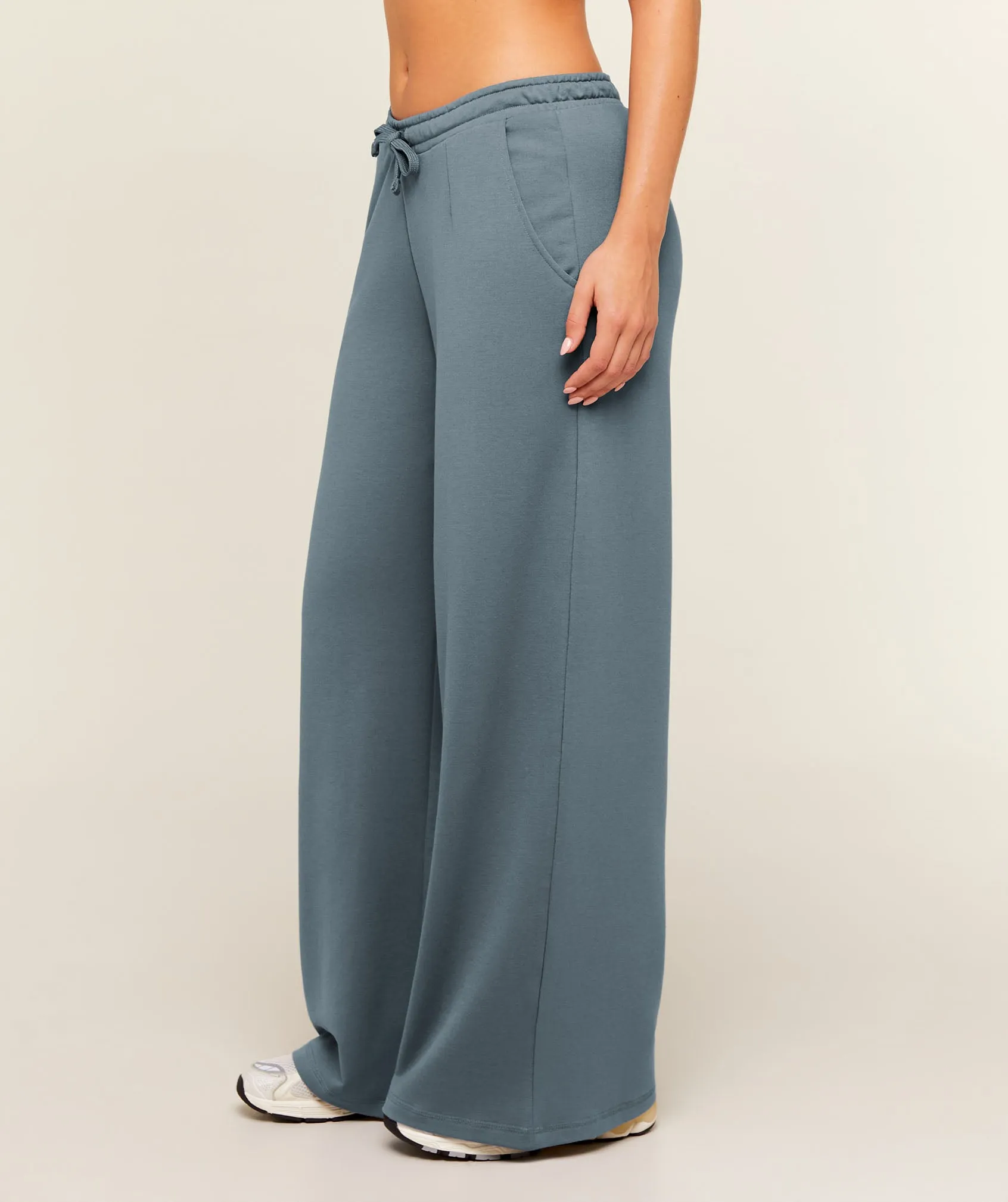 Gymshark Lightweight Wide Leg Pants Regular - Iron Blue sold by Gymshark product image thumbnail 4