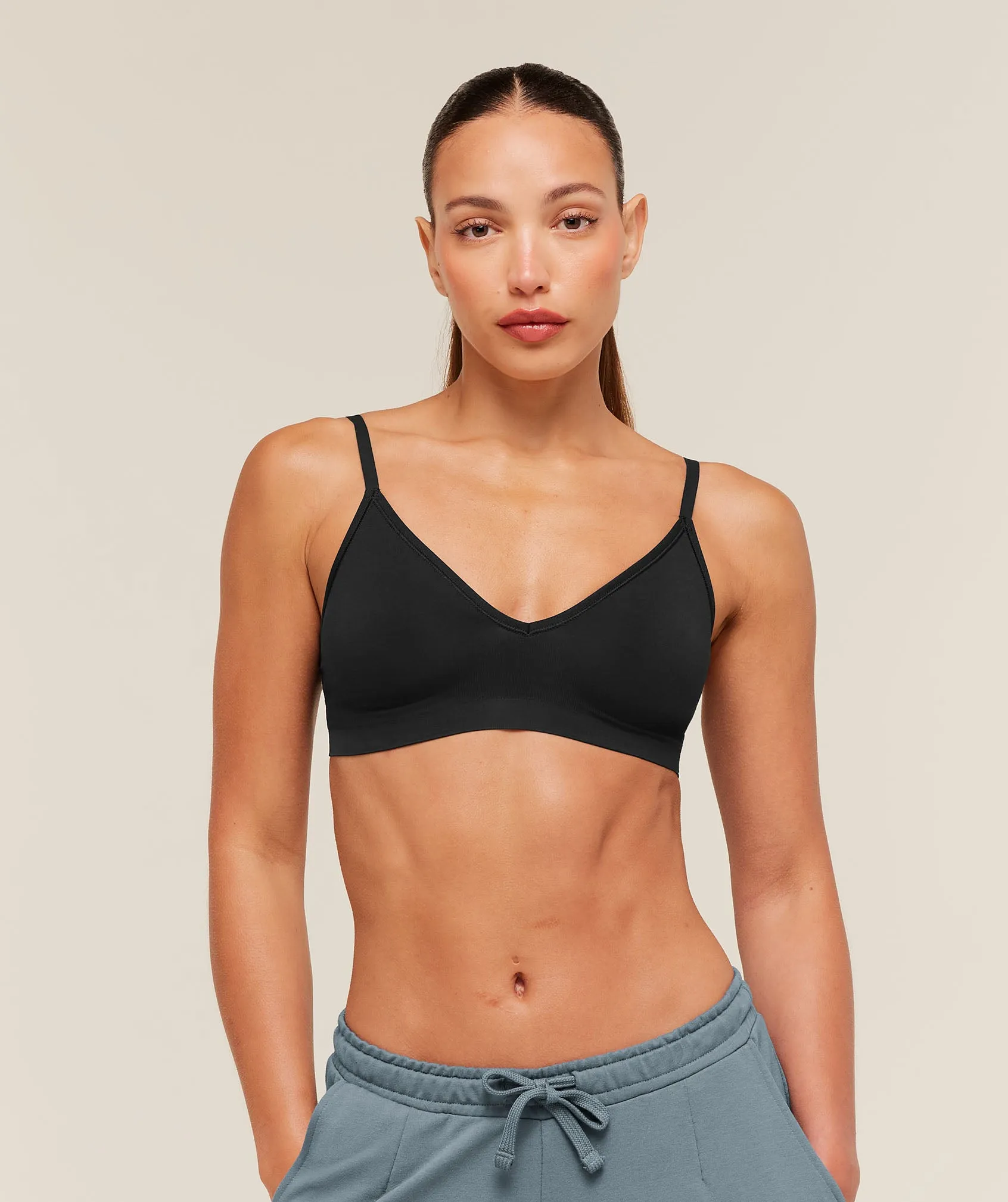 Gymshark FeatherForm V-Neck Bralette - Black sold by Gymshark