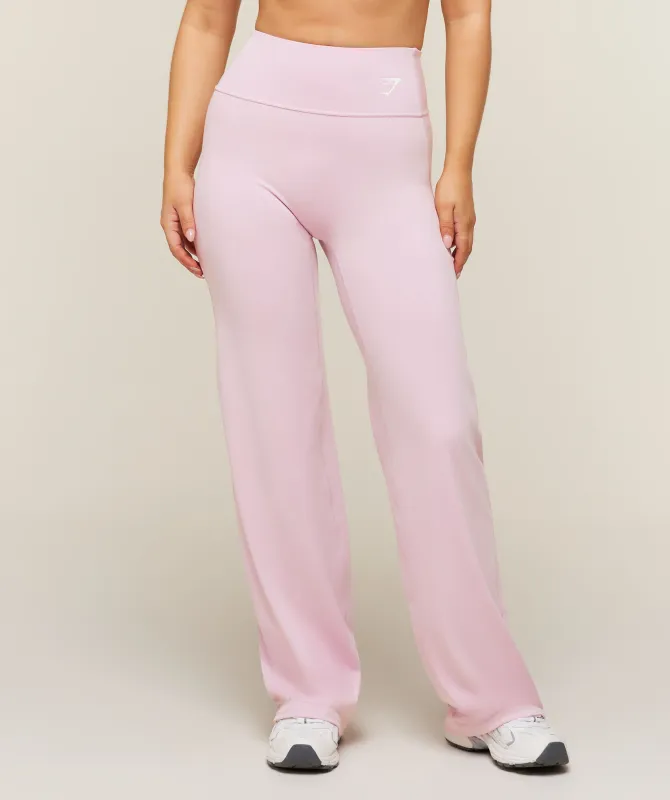 Gymshark Training Straight Leg Short Leggings - Haze Pink made by Gymshark
