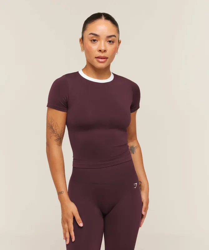 Gymshark Everyday Seamless Contrast T-Shirt - Cherry Purple made by Gymshark