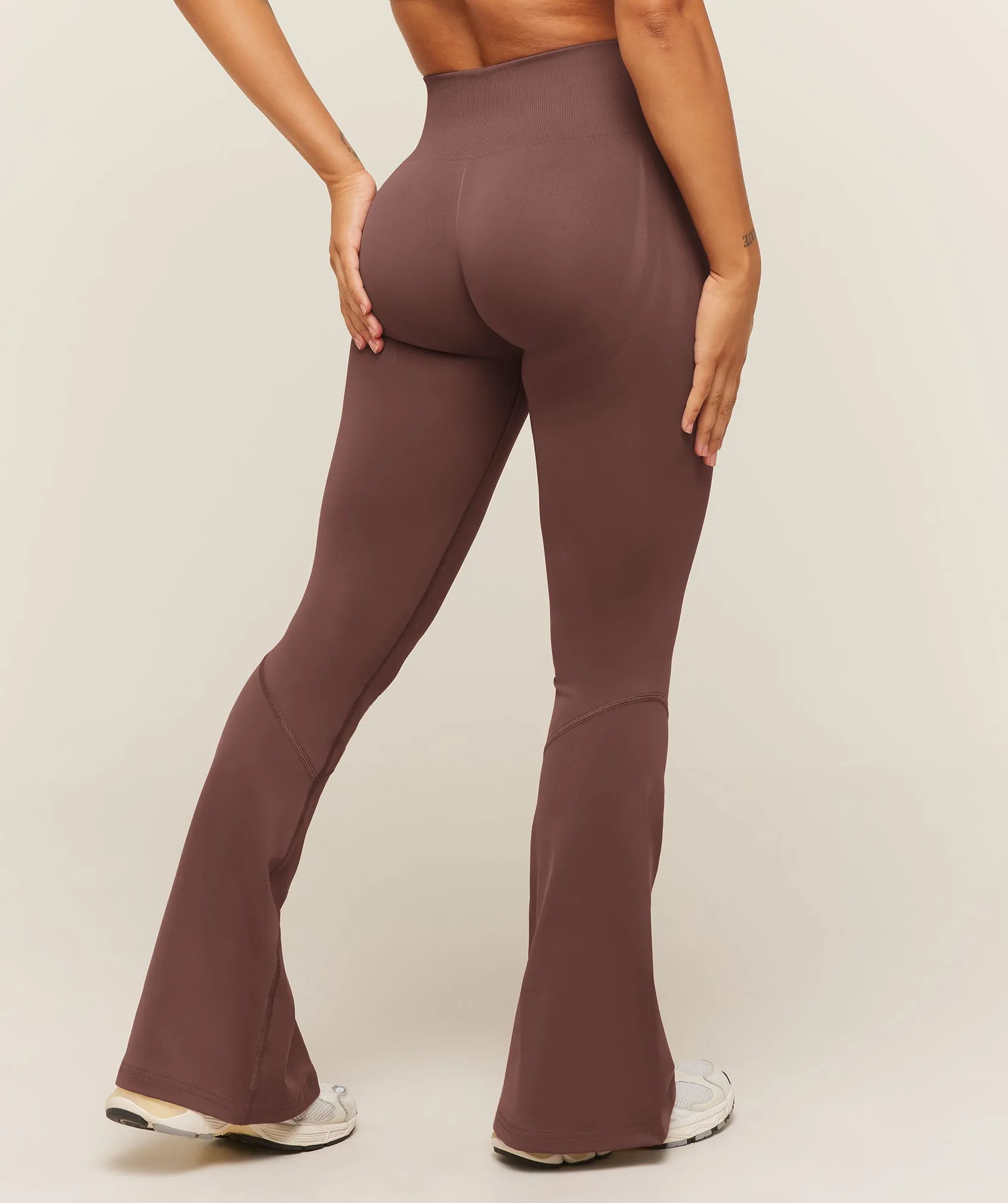 Gymshark Everyday Seamless Flared Leggings - Espresso Brown sold by Gymshark product image thumbnail 2