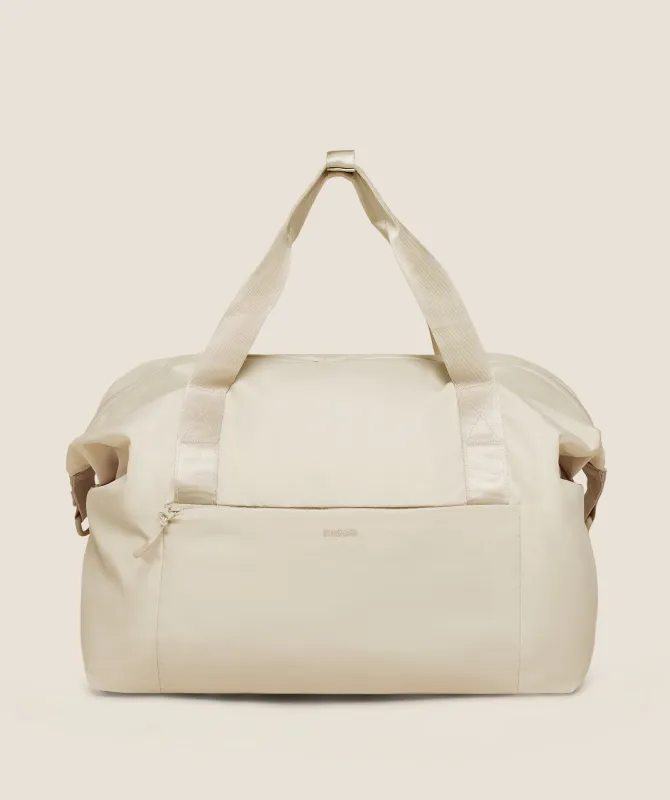 Gymshark Mode Duffle Bag - Chalk Beige made by Gymshark